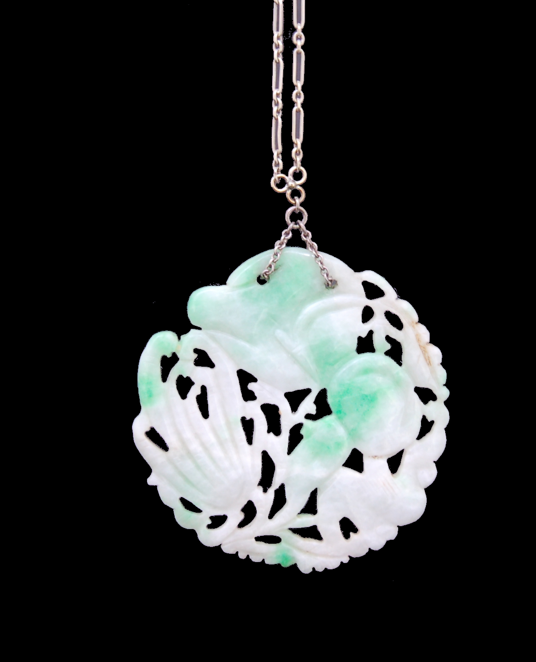 CIRCULAR CARVED JADE PENDANT NECKLACE