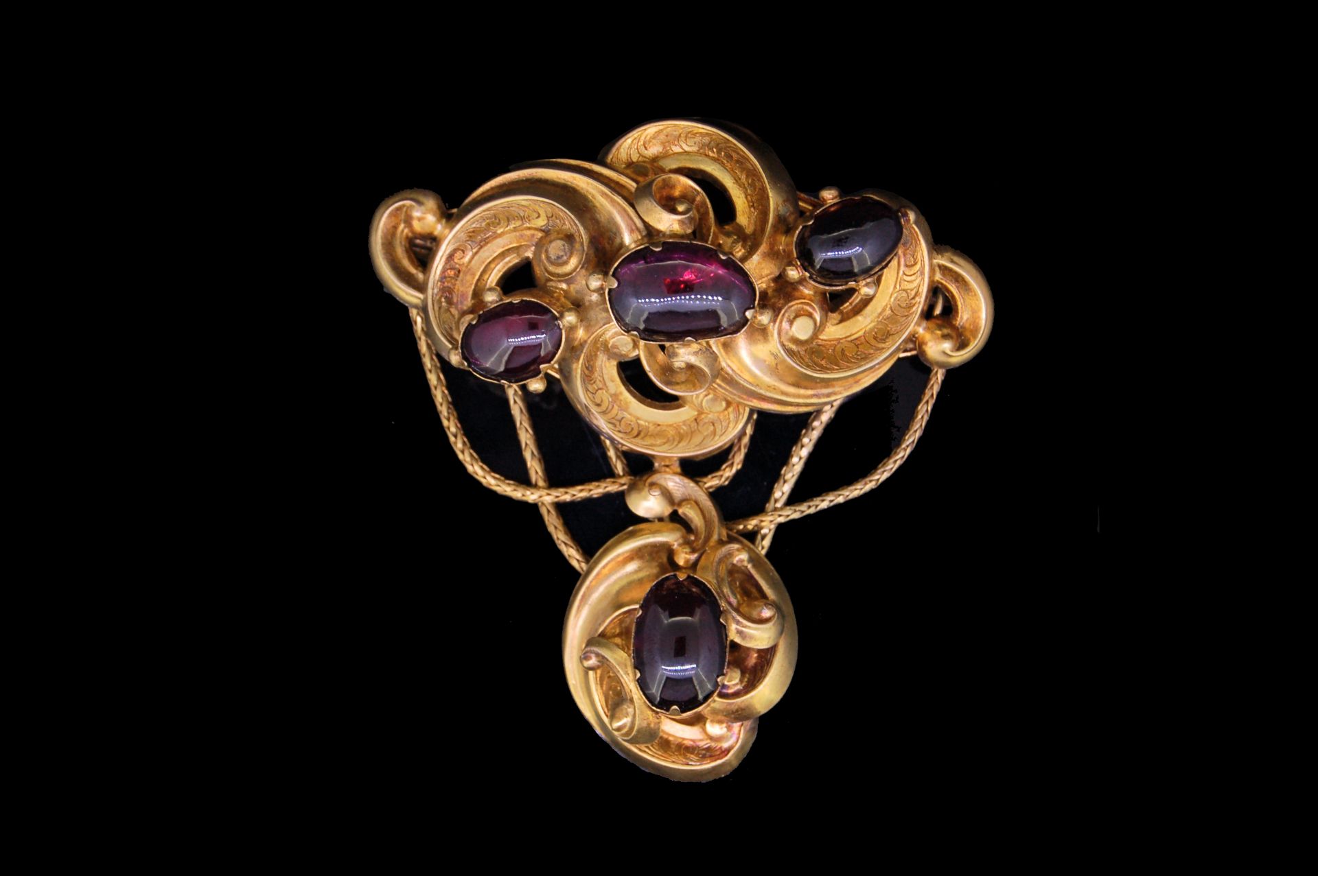 ANTIQUE GARNET DROP BROOCH