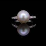 PEARL AND DIAMOND RING