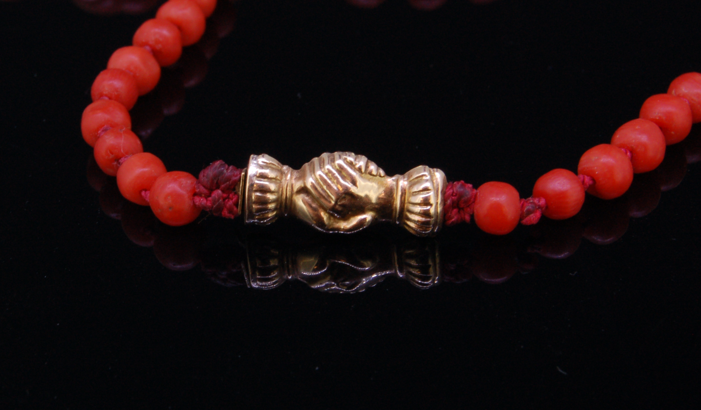 ANTIQUE CORAL NECKLACE - Image 2 of 2