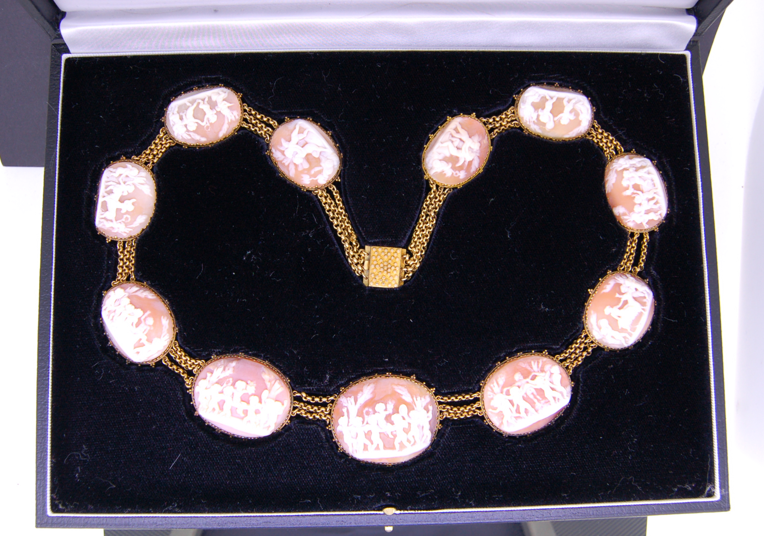 ANTIQUE CAMEO NECKLACE - Image 3 of 6