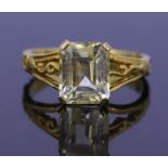 YELLOW SAPPHIRE SOLITAIRE RING