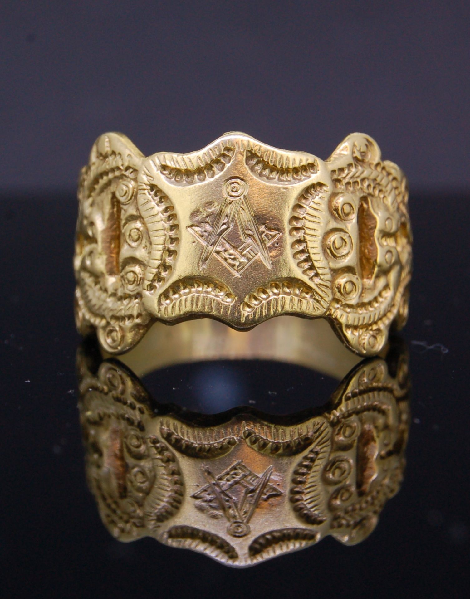 ANTIQUE GEORGIAN MASONIC RING