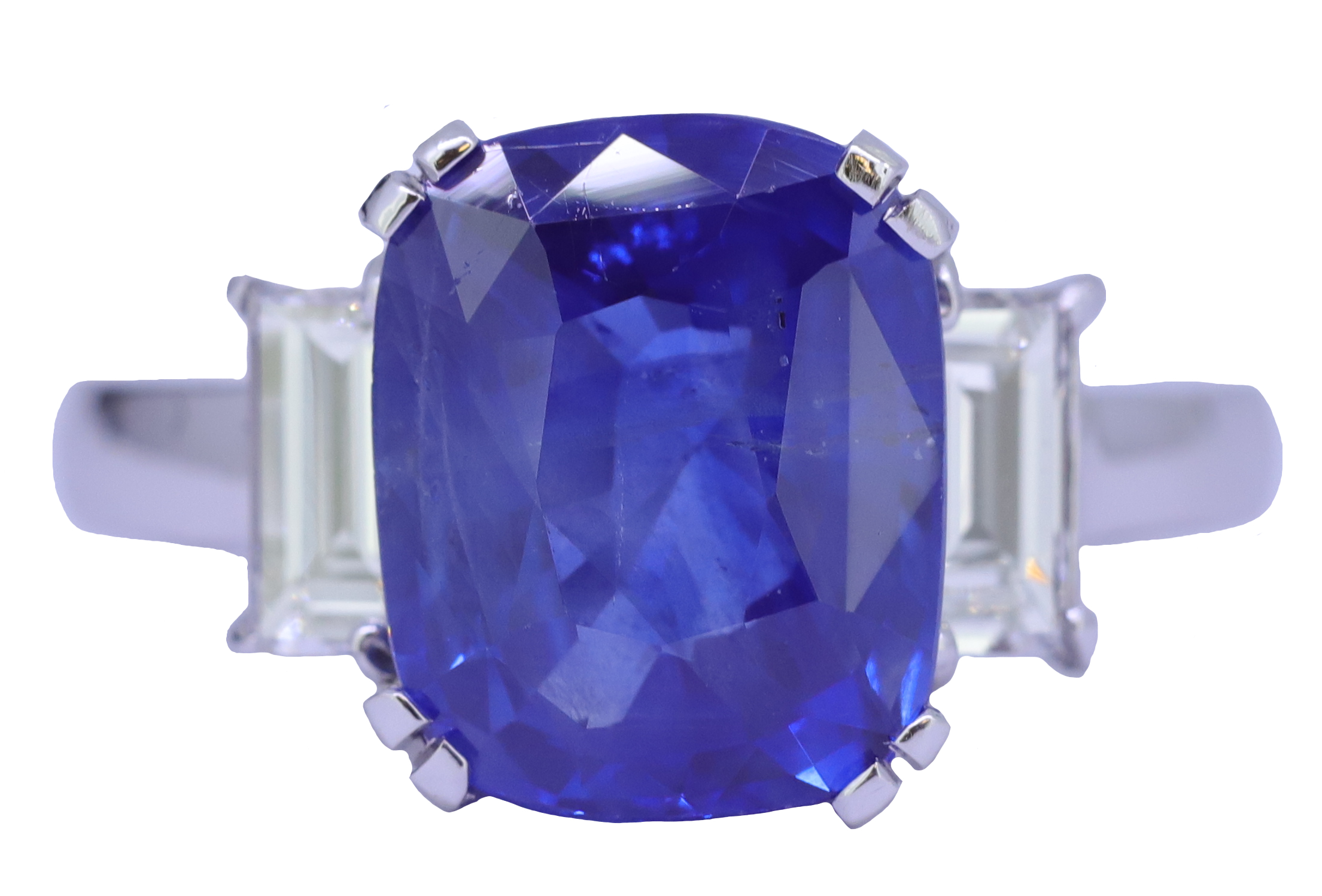 IMPORTANT SAPPHIRE AND DIAMOND RING