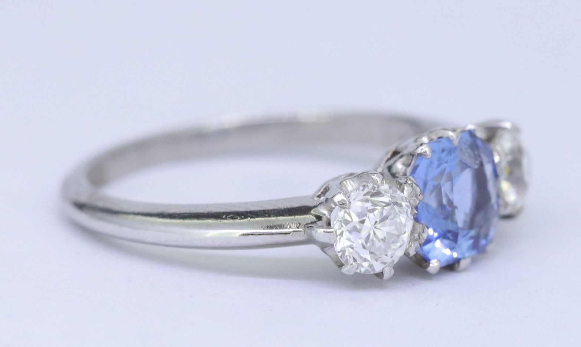 SAPPHIRE AND DIAMOND 3-STONE RING - Image 2 of 2