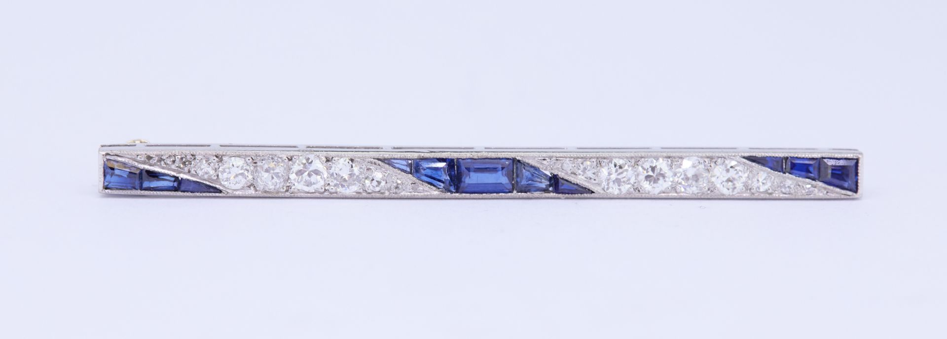 ART-DECO SAPPHIRE AND DIAMOND BAR BROOCH