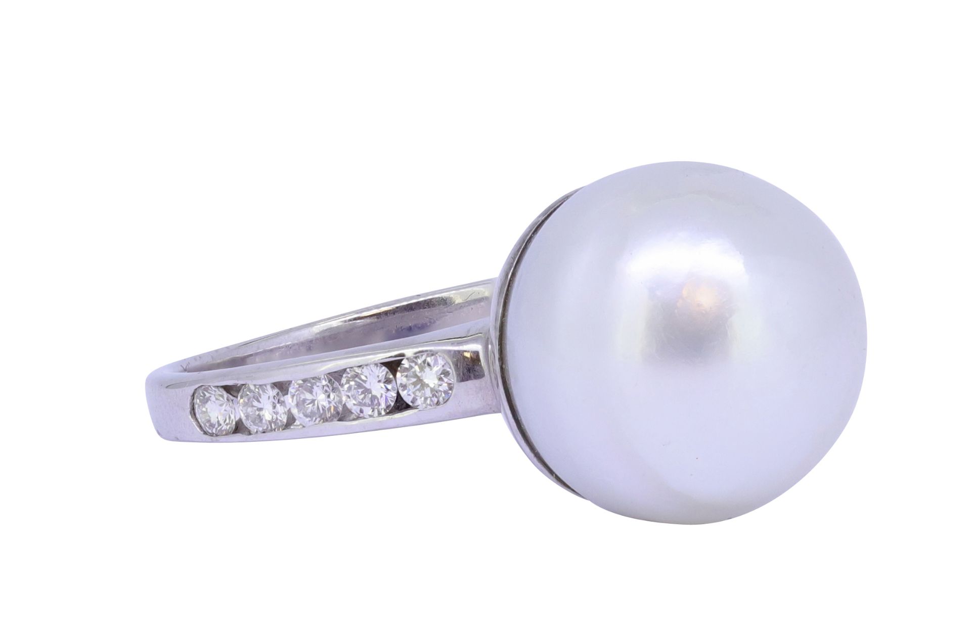 PEARL AND DIAMOND RING