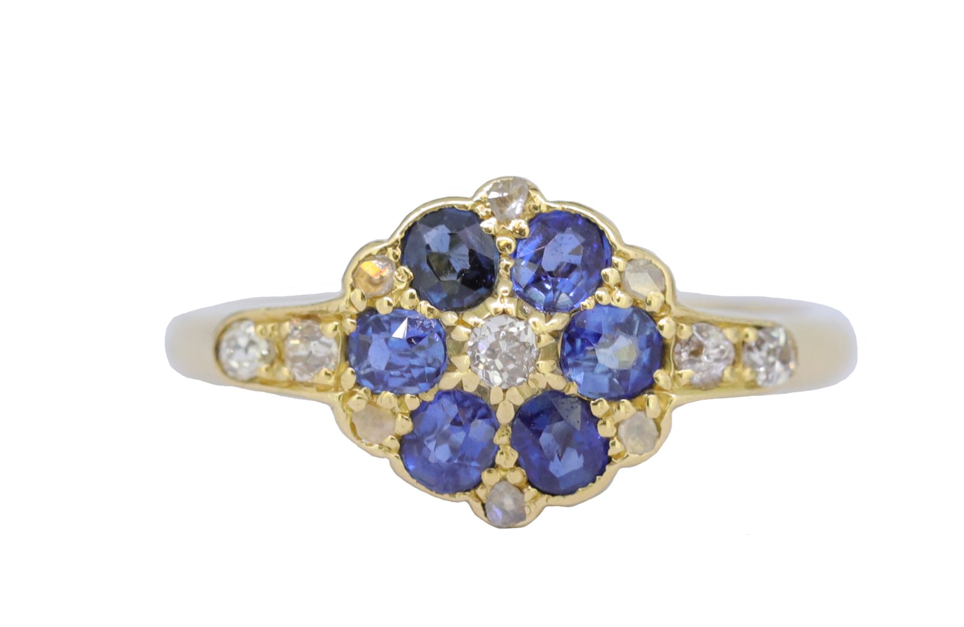 SAPPHIRE AND DIAMOND RING