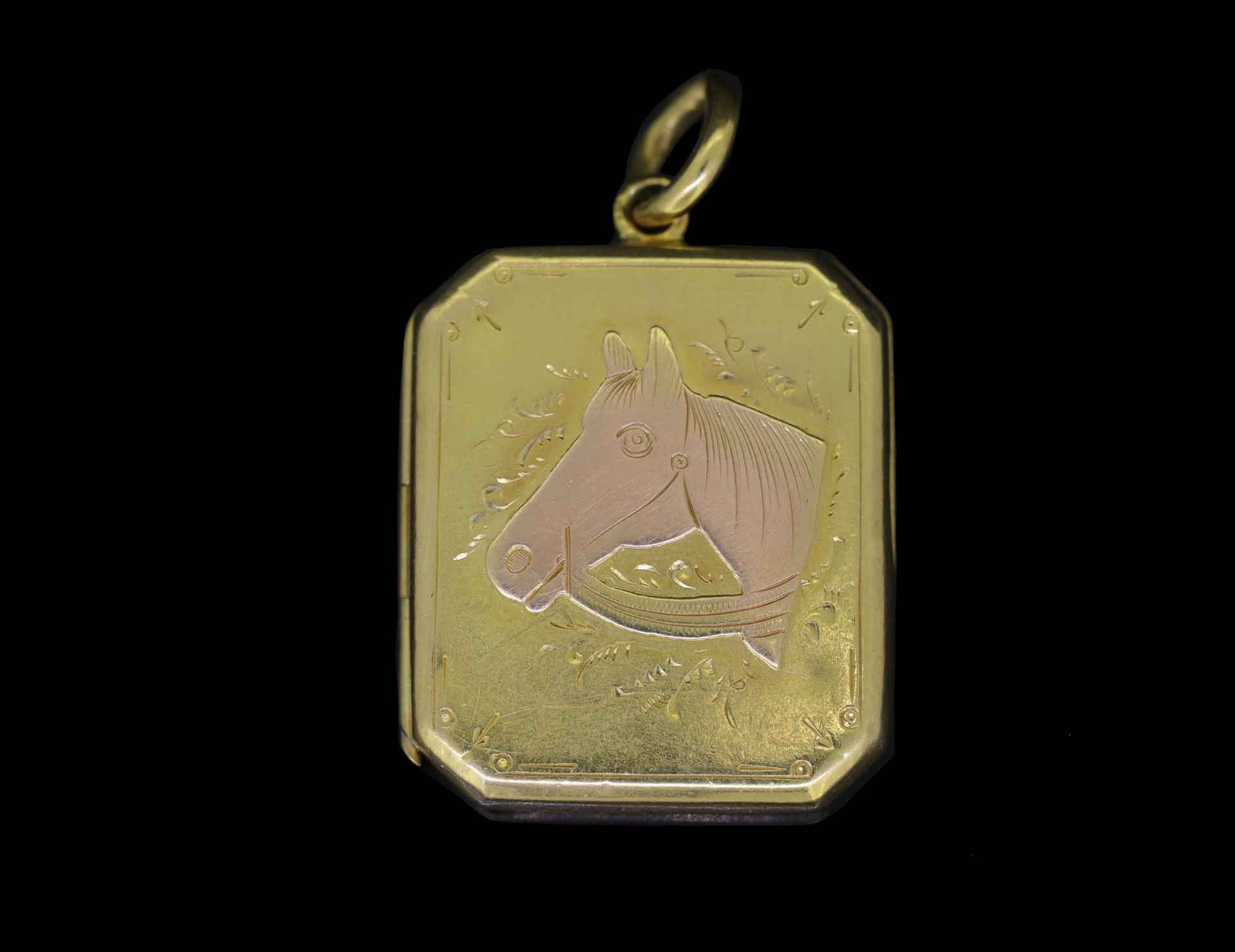 ANTIQUE LOCKET PENDANT WITH HORSE