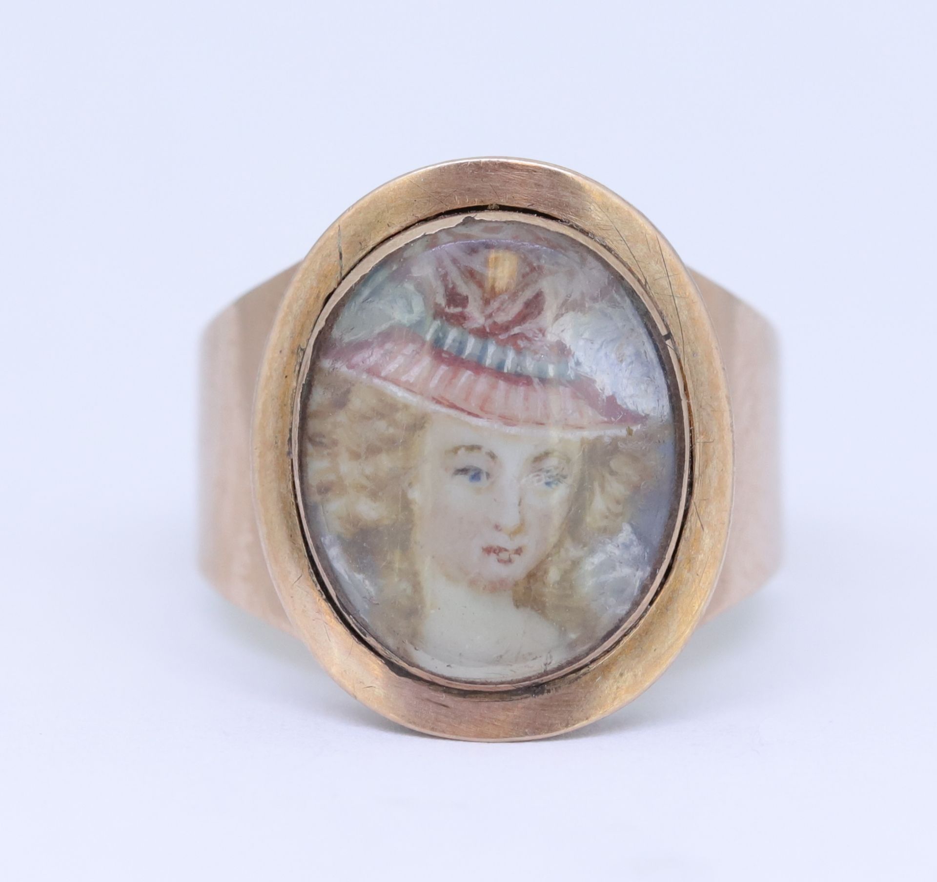 ANTIQUE LADIES PORTRAIT RING