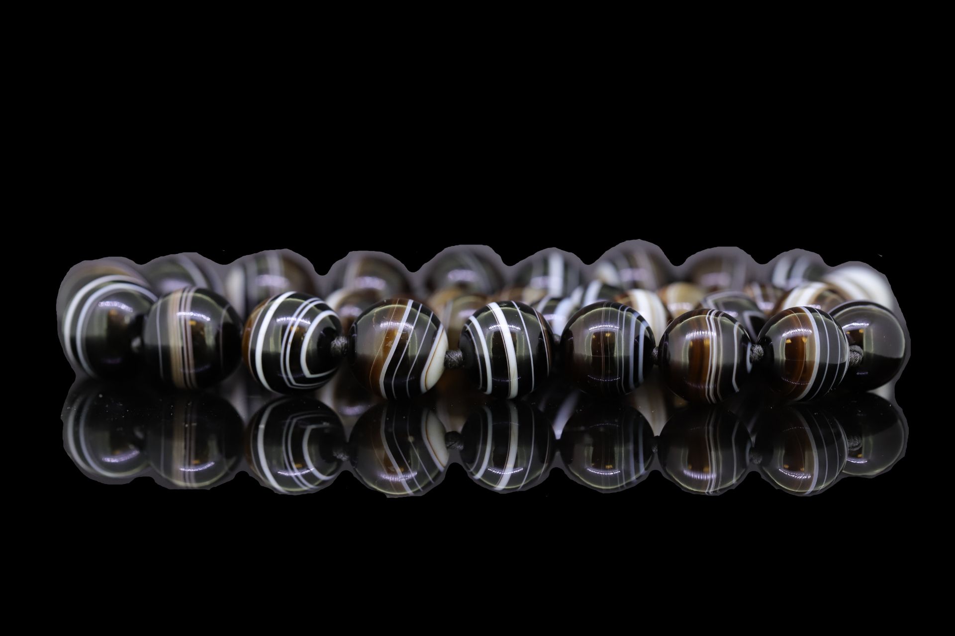 ONYX BEAD NECKLACE - Image 2 of 3