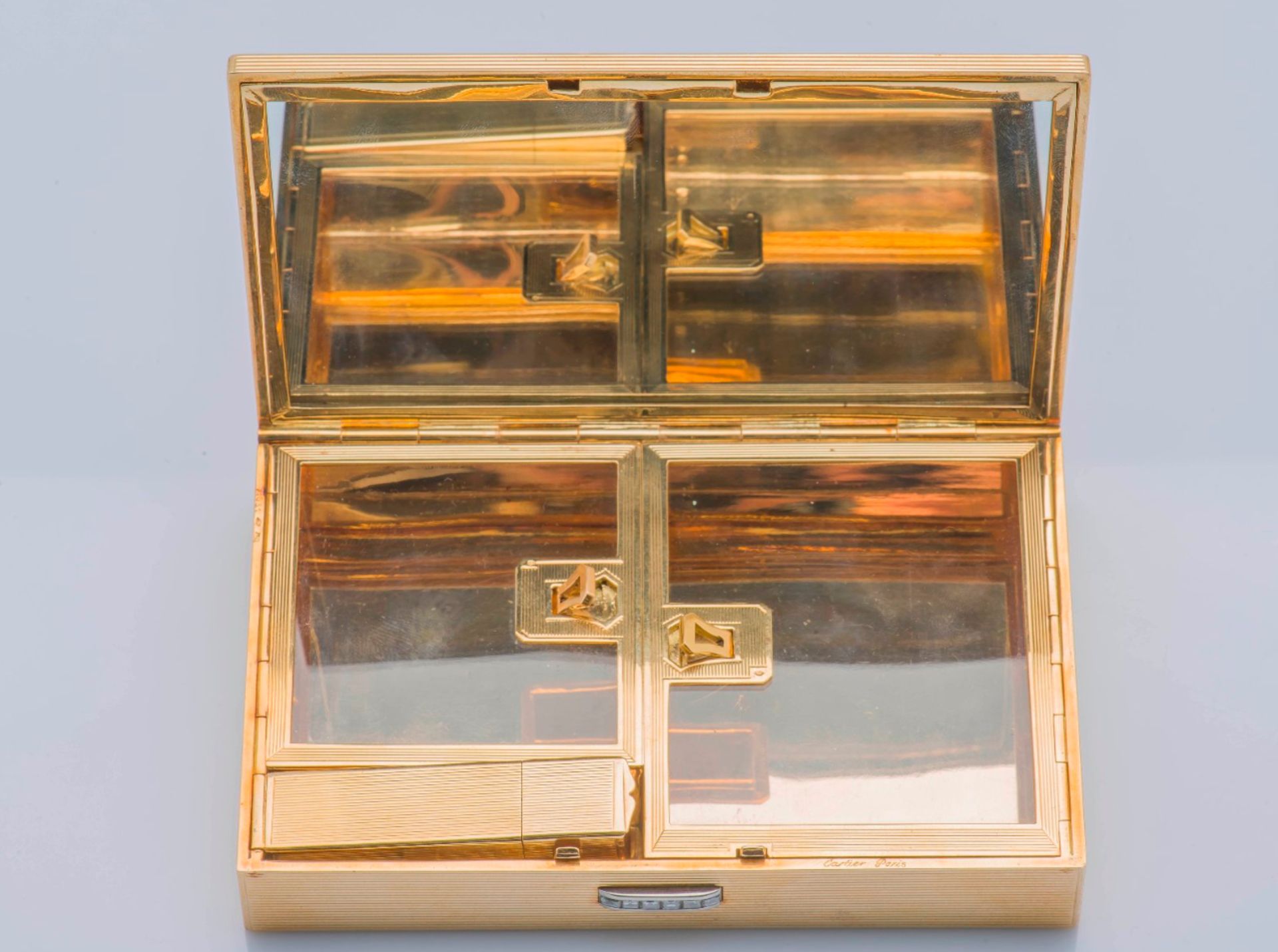 CARTIER, IMPORTANT 18 CT GOLD AND DIAMOND VANITY CASE. - Image 2 of 3