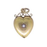 ANTIQUE VICTORIAN PEARL HEART PENDANT