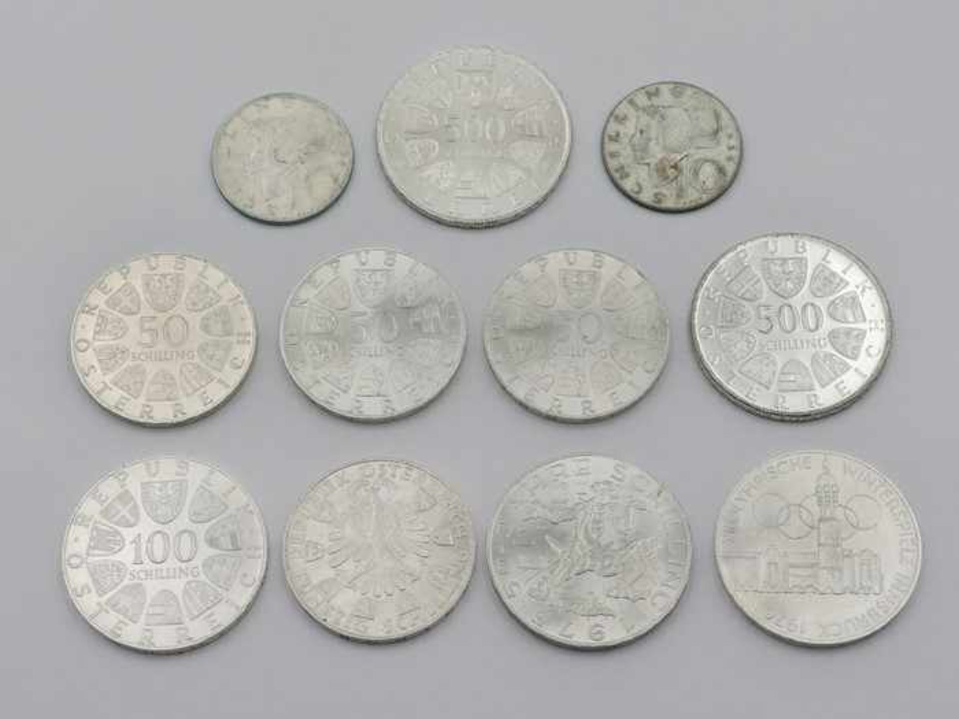 Münzen - ÖsterreichSi 640/900, Gedenkmünzen, 2x 500 Schilling, 1981, G je ca. 24g, 3x 100 Schilling, - Bild 2 aus 2