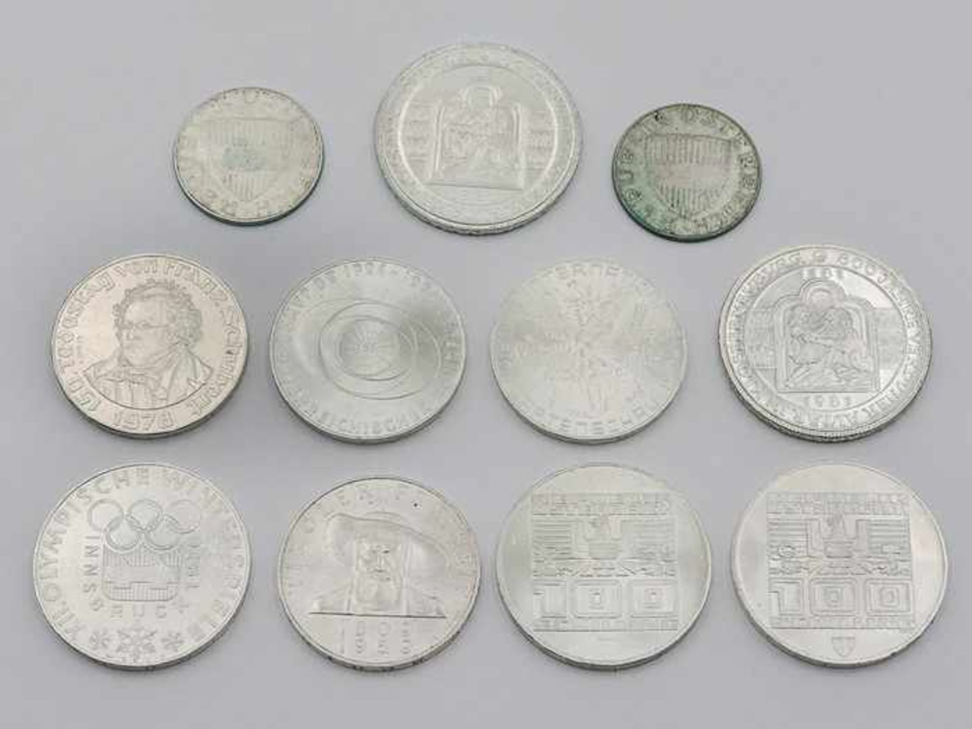 Münzen - ÖsterreichSi 640/900, Gedenkmünzen, 2x 500 Schilling, 1981, G je ca. 24g, 3x 100 Schilling,