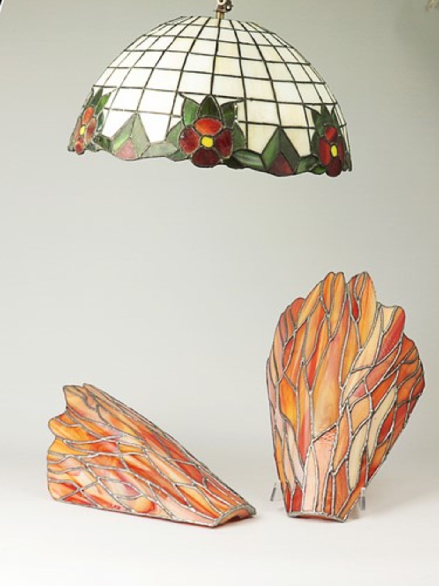 Tiffany-Stil - Lampen3 St., 1x Deckenlampe, D ca. 31cm, 2x Wandlampe, H ca. 33cm, je