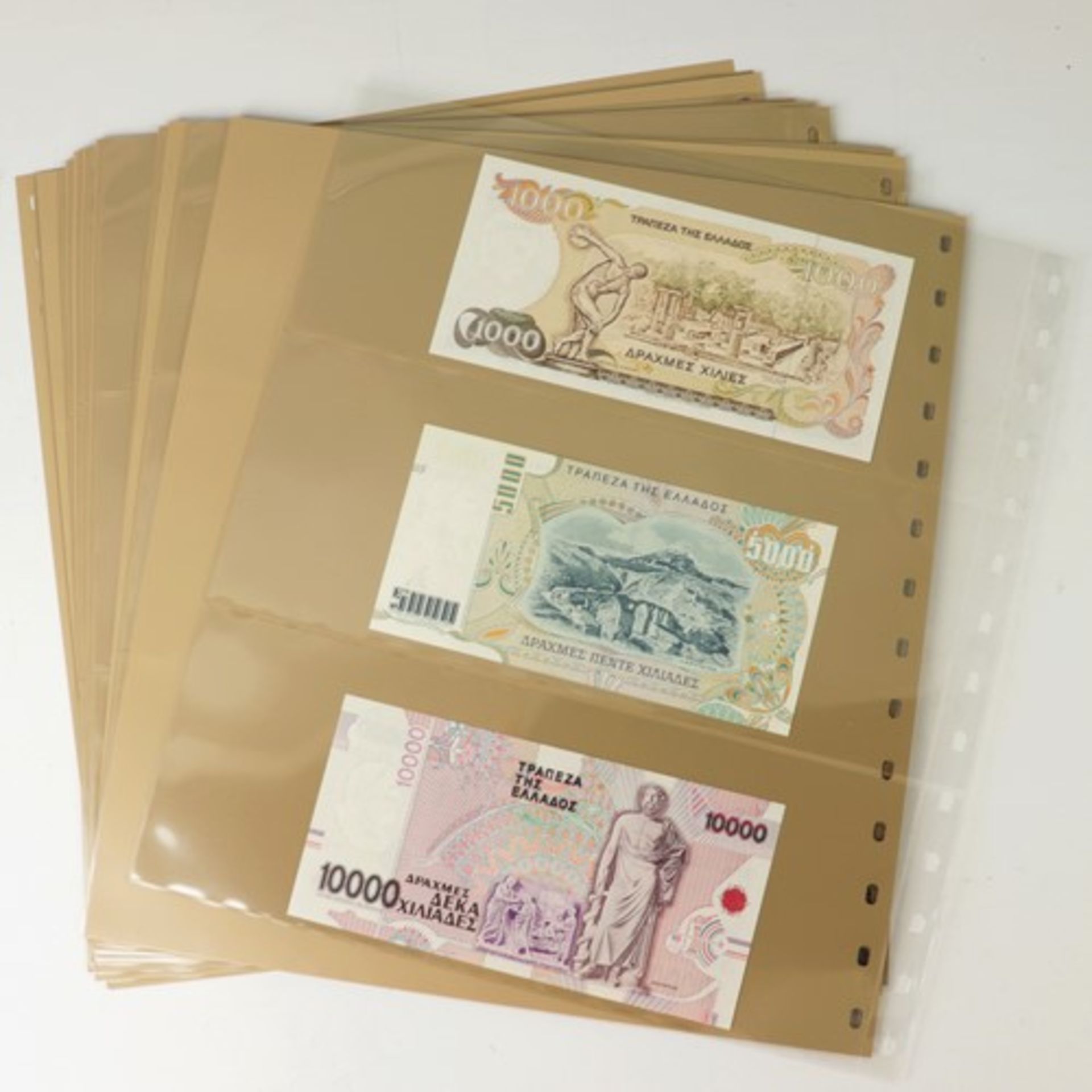Banknoten - Weltca. 30 St., um ca. 1970/90, Libanon Livres, Finnische Mark, Chinesische Yuan,