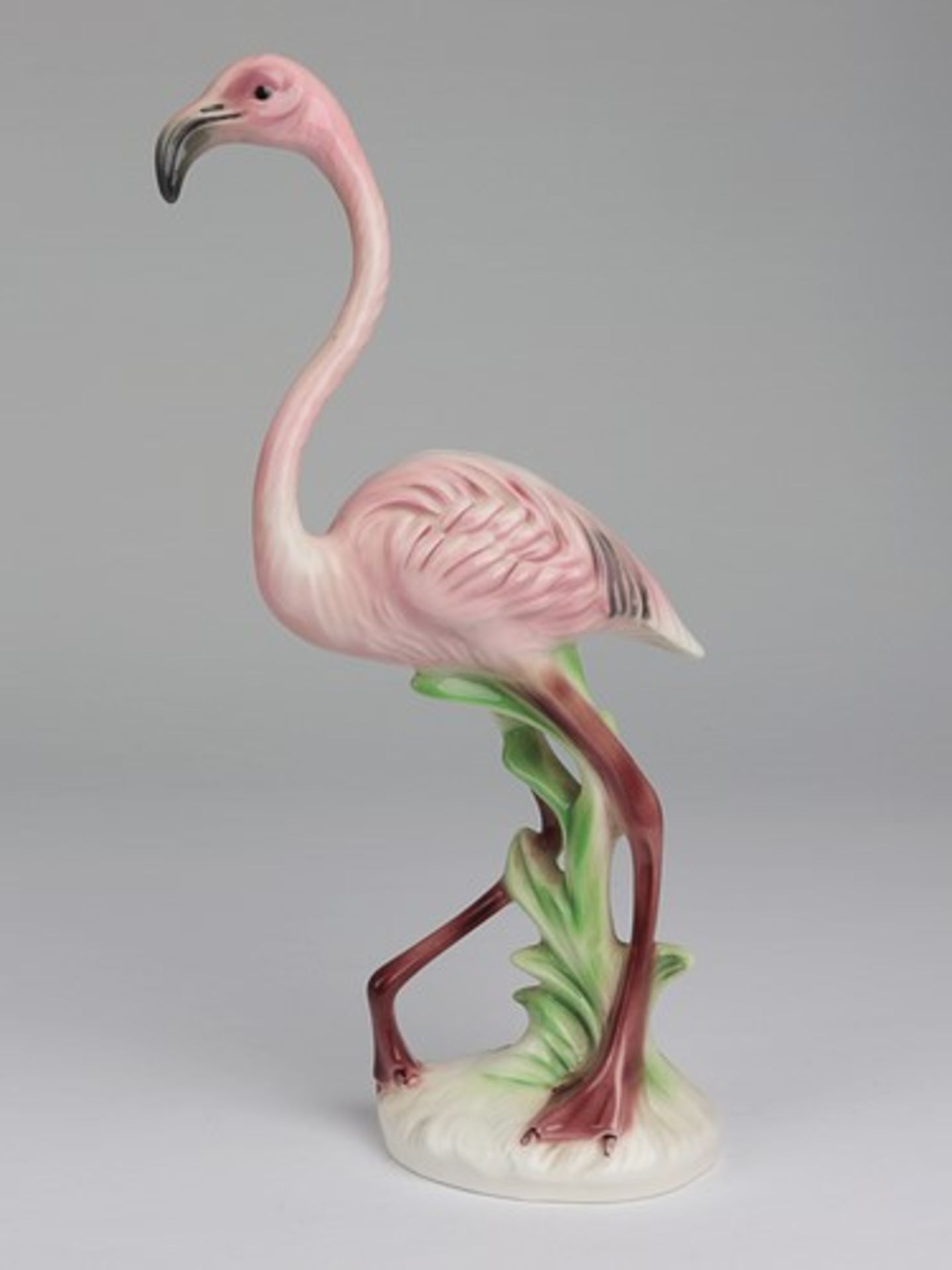 Goebel - FigurStempelmarke, Nr. 38 609 26, vollplast. Flamingo auf naturalist. Plinthe, farbig