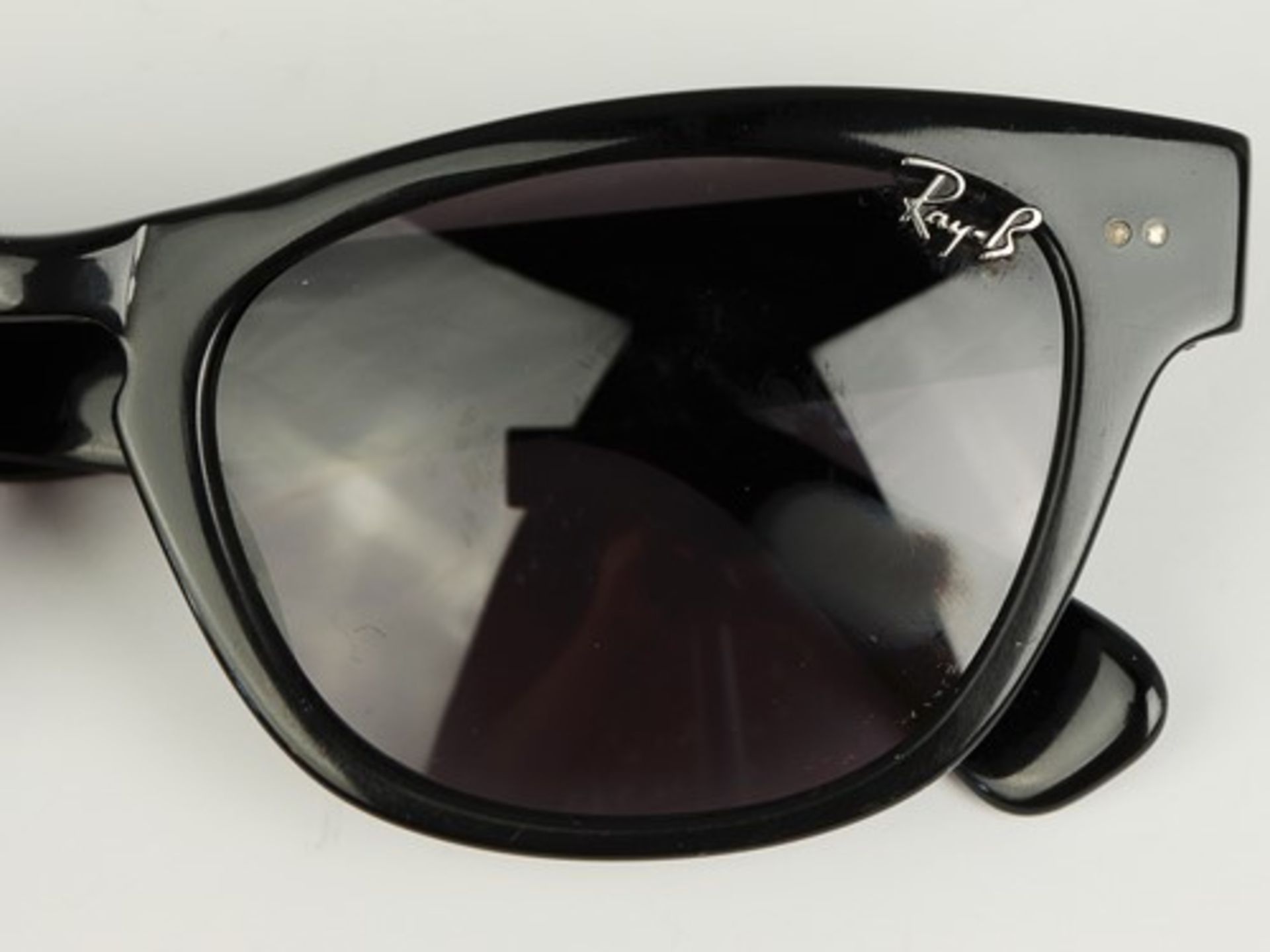 Ray Ban - Brillengestelle3 St., 2 Sonnenbrillen, Gläser min. verkratzt, 1 mit geschliffenen Gläsern, - Bild 3 aus 4