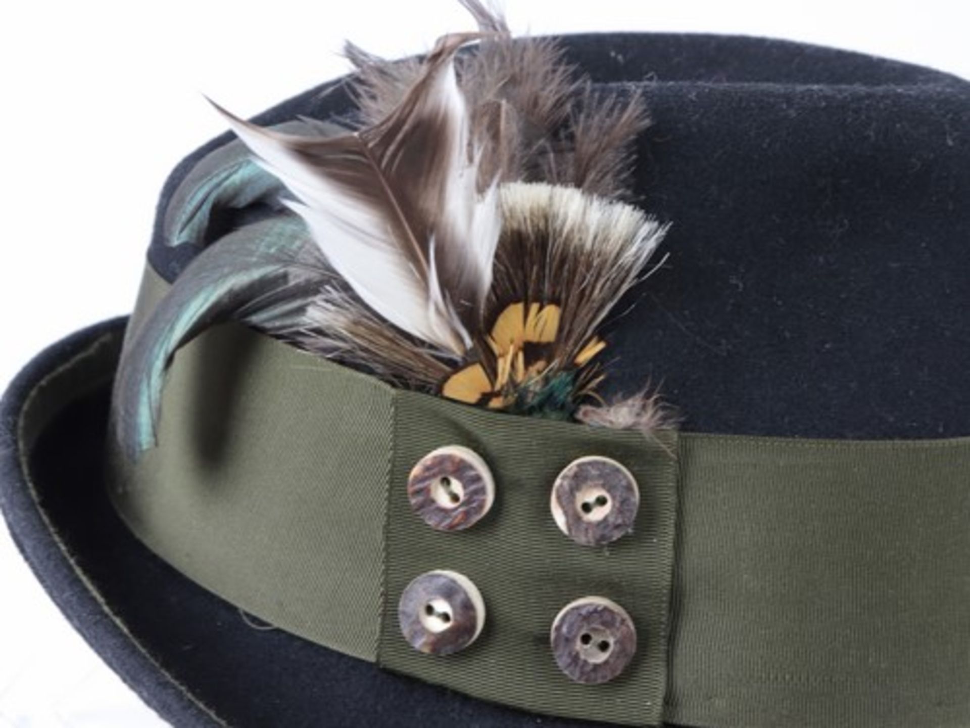 Trachtenhüte2 St., Damenhüte, dabei Original Ischler Hut, ausstaffiert mit Hirschhornknöpfen u. - Bild 3 aus 4