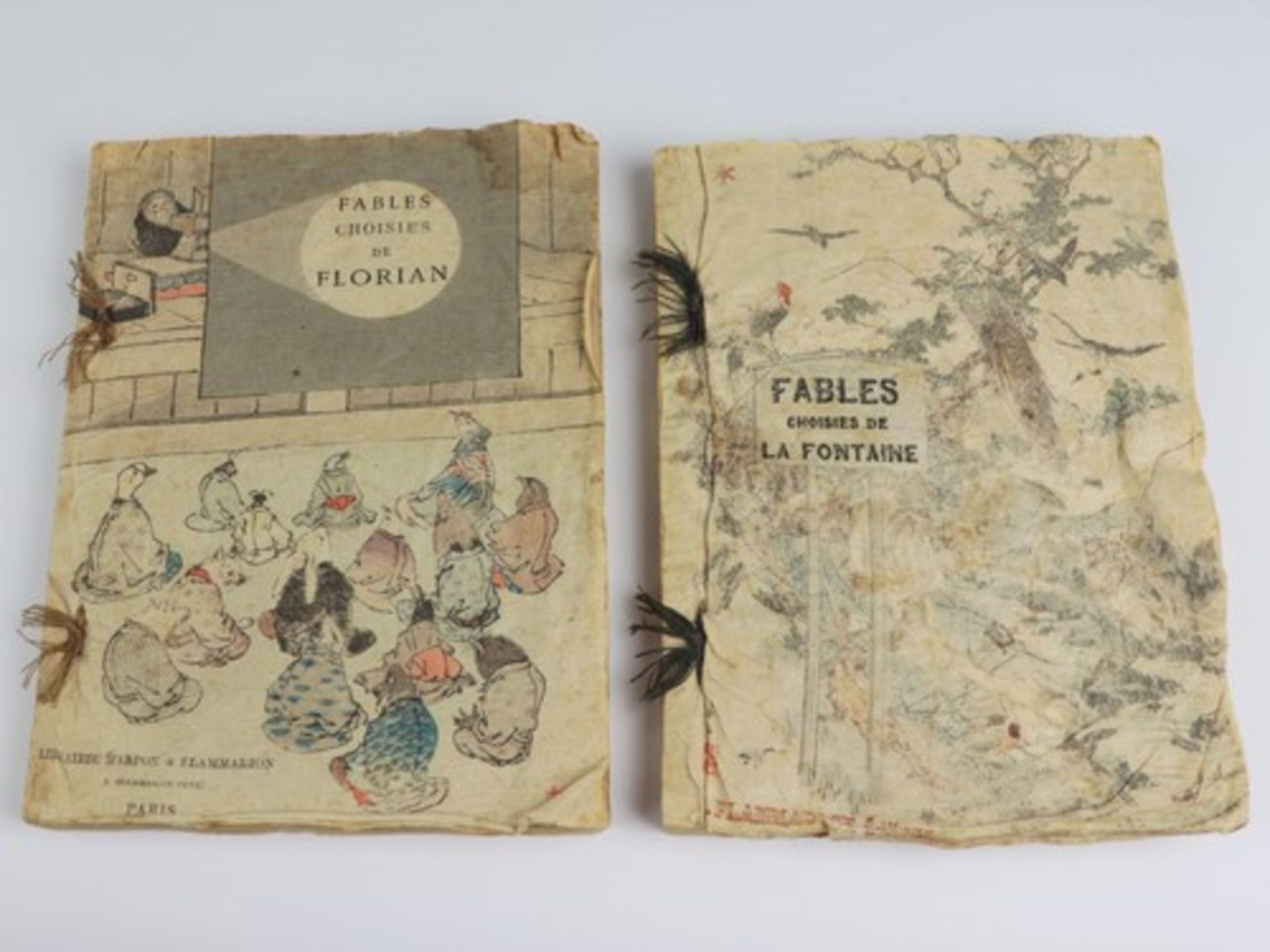 Zwei Märchenbücherum 1900, Japan, illustrierte Märchenbücher, auf Hosho Papier, "Fables Choisies