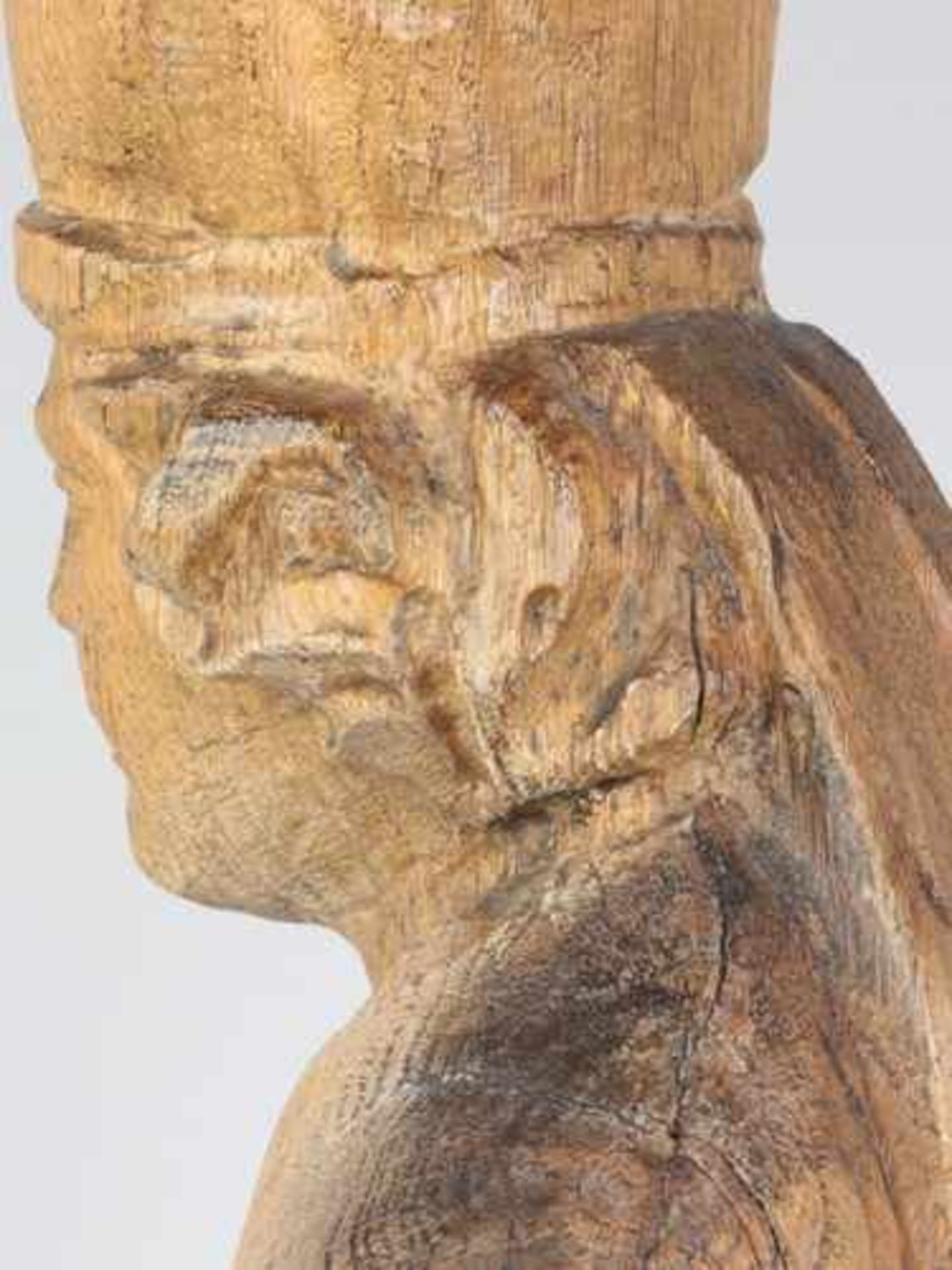 Holzfigur - Bild 4 aus 9