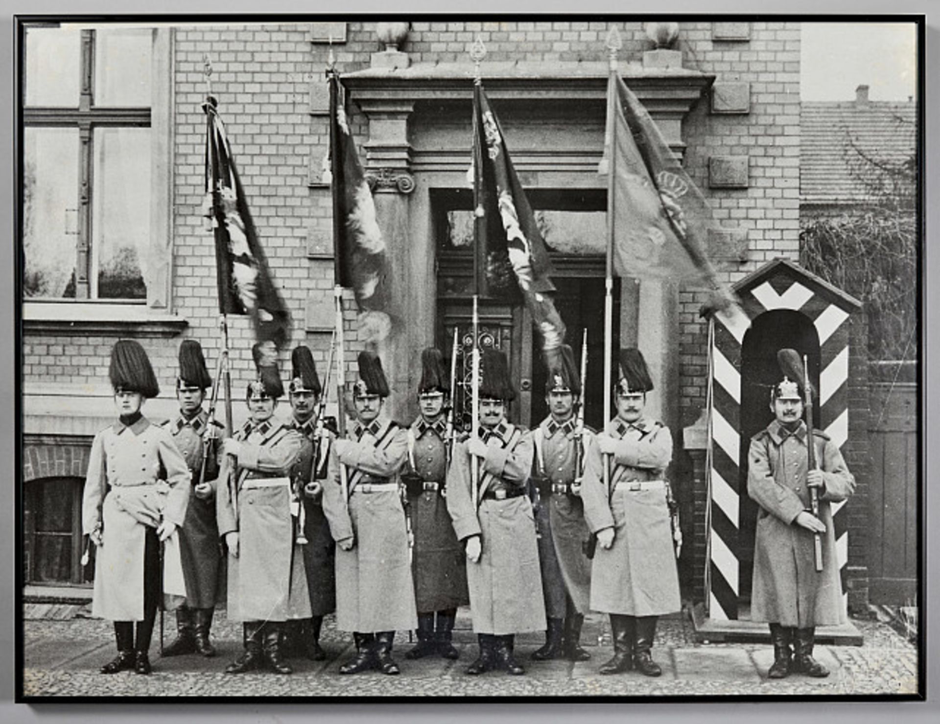 Militaria Deutschland - Preussen : Regimentsfahne des Füsilier-Bataillons des Grenadierregiments - Bild 20 aus 20