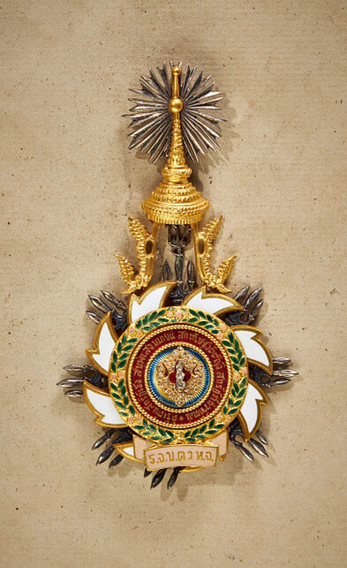 Ausländische Orden & Ehrenzeichen - Thailand : Vollständiger Ordenssatz, verliehen an - Bild 11 aus 21