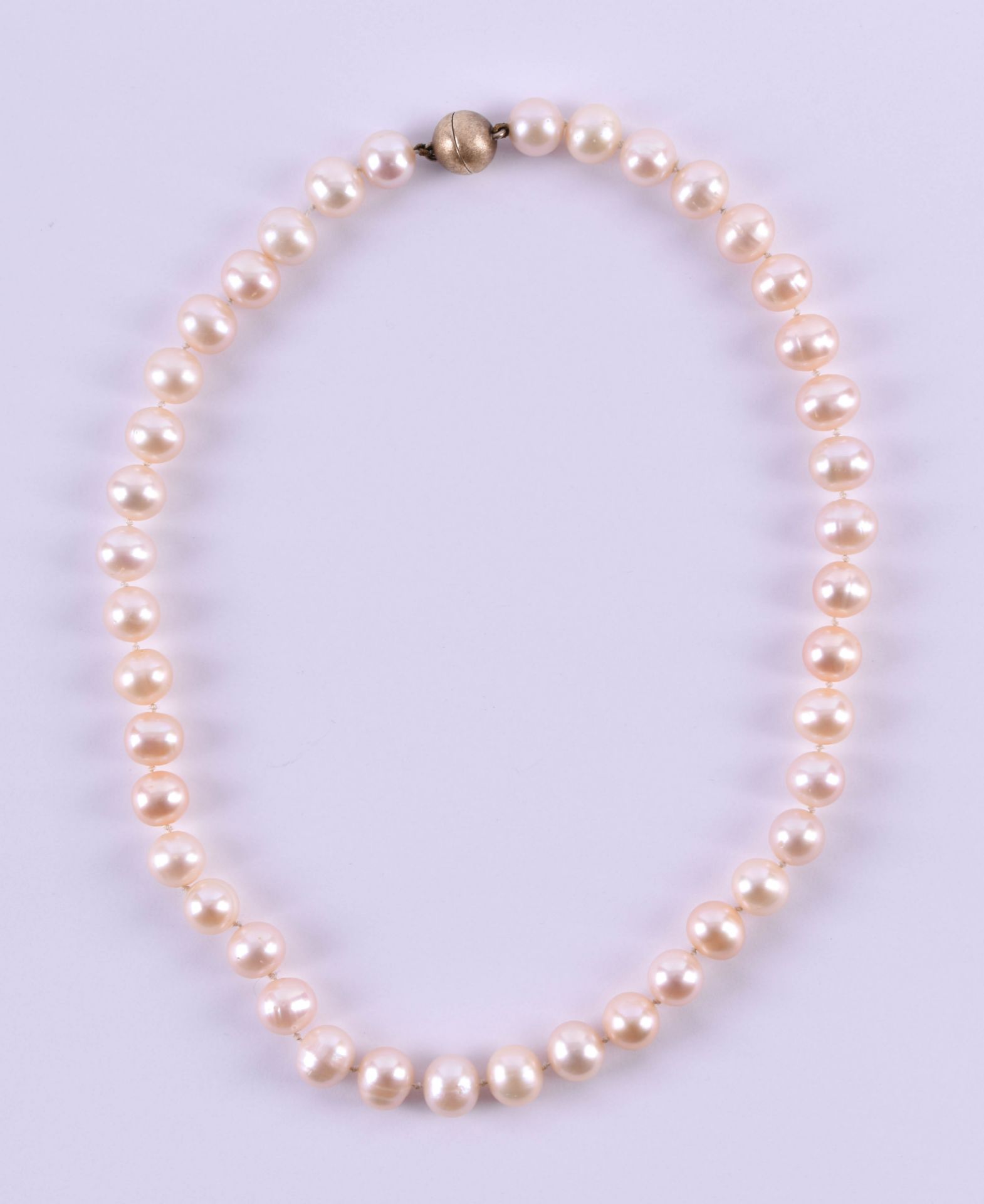 Baroque pearl necklacebaroque pearls, Ø approx. 9-10 mm, length: 45 cm, magnetic claspBarock-