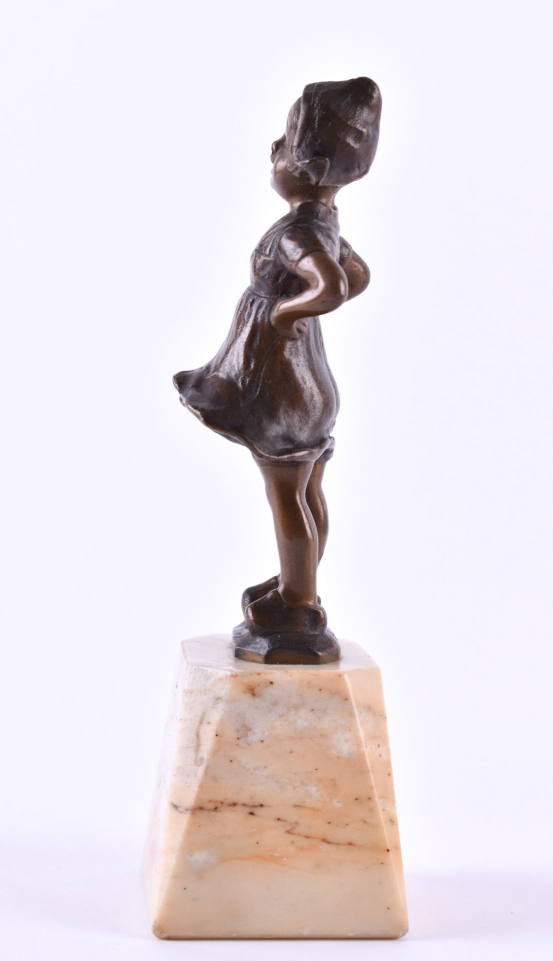Franz IFFLAND (1862-1935)"Dutch girl"sculpture bronze on marble base, signed Iffland on the - Bild 4 aus 5