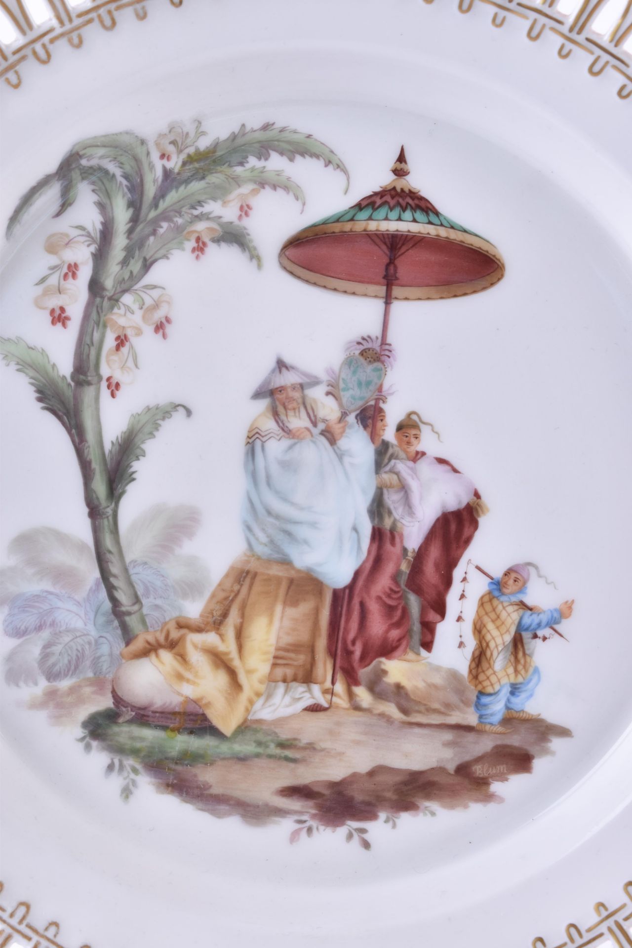 Plate KPM Berlin around 1780colored and gold painted, in the mirror Chinoi series, with wickerwork - Bild 2 aus 6