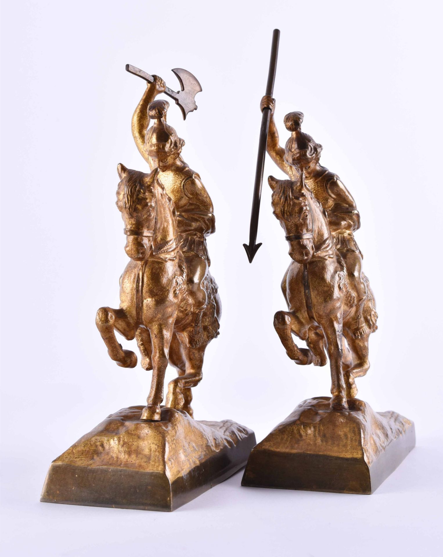 Pair of bookends 19th centuryfire-gilt bronze, height: approx. 19 cm eachPaar Buchstützen 19. Jhd. - Bild 3 aus 4