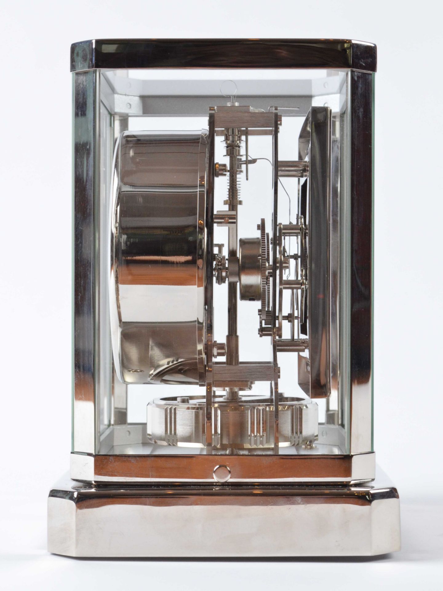Jaeger Le Coultre ATMOS III, approx. 1957All-round glazed chrome-nickel case, with glass case, - Image 4 of 4