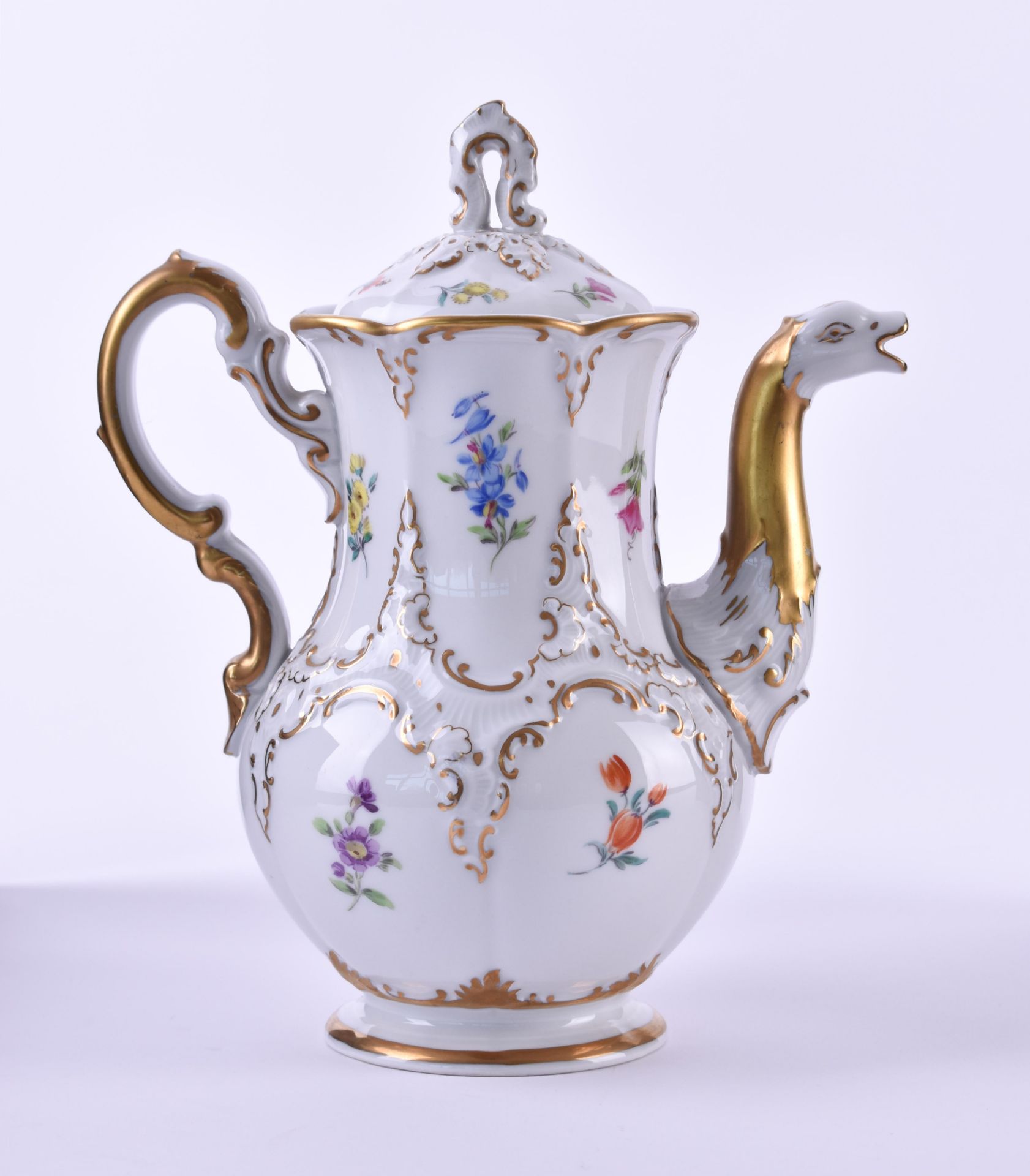 Mocha pot Meissen 20th centuryBaroque decor with scattered flowers, polychrome painted with gold - Bild 2 aus 5