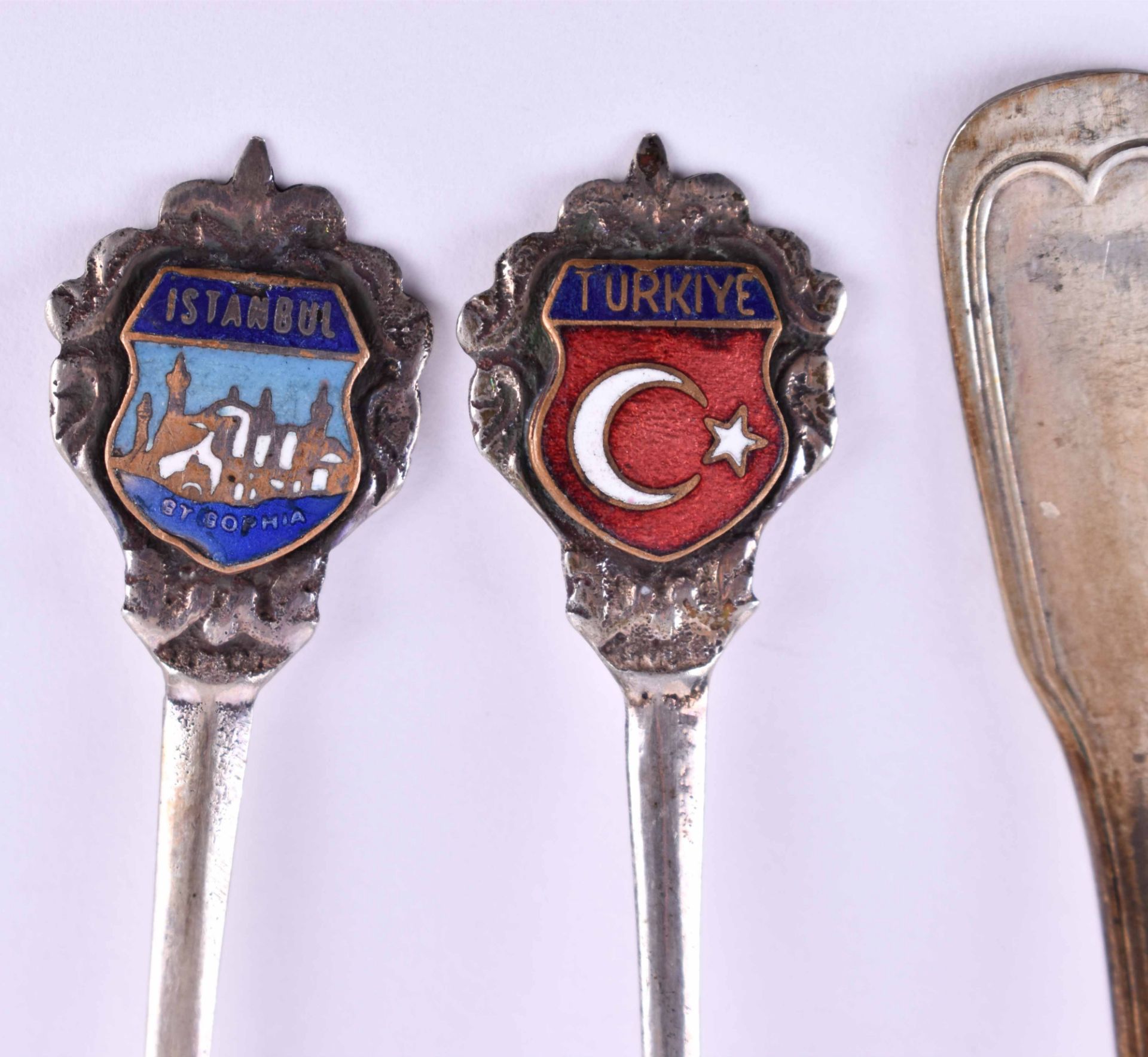 Mocca and souvenir spoons7 pieces, 800/000 silver, total weight approx. 90 gMocca und - Bild 2 aus 3