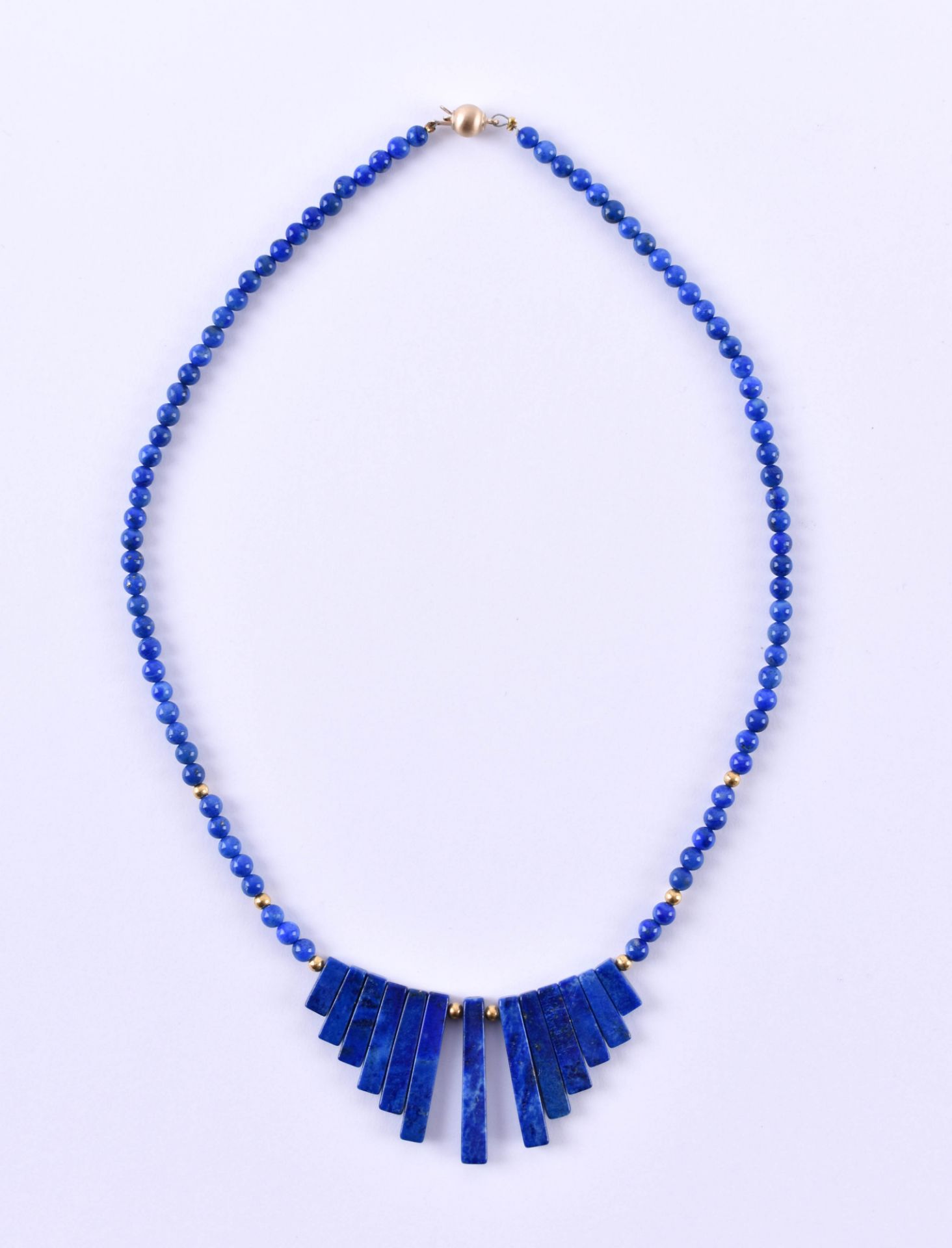 Lapis lazuli necklacewith 585 yellow gold applicationsand clasp, very nice lapis lazuli necklace