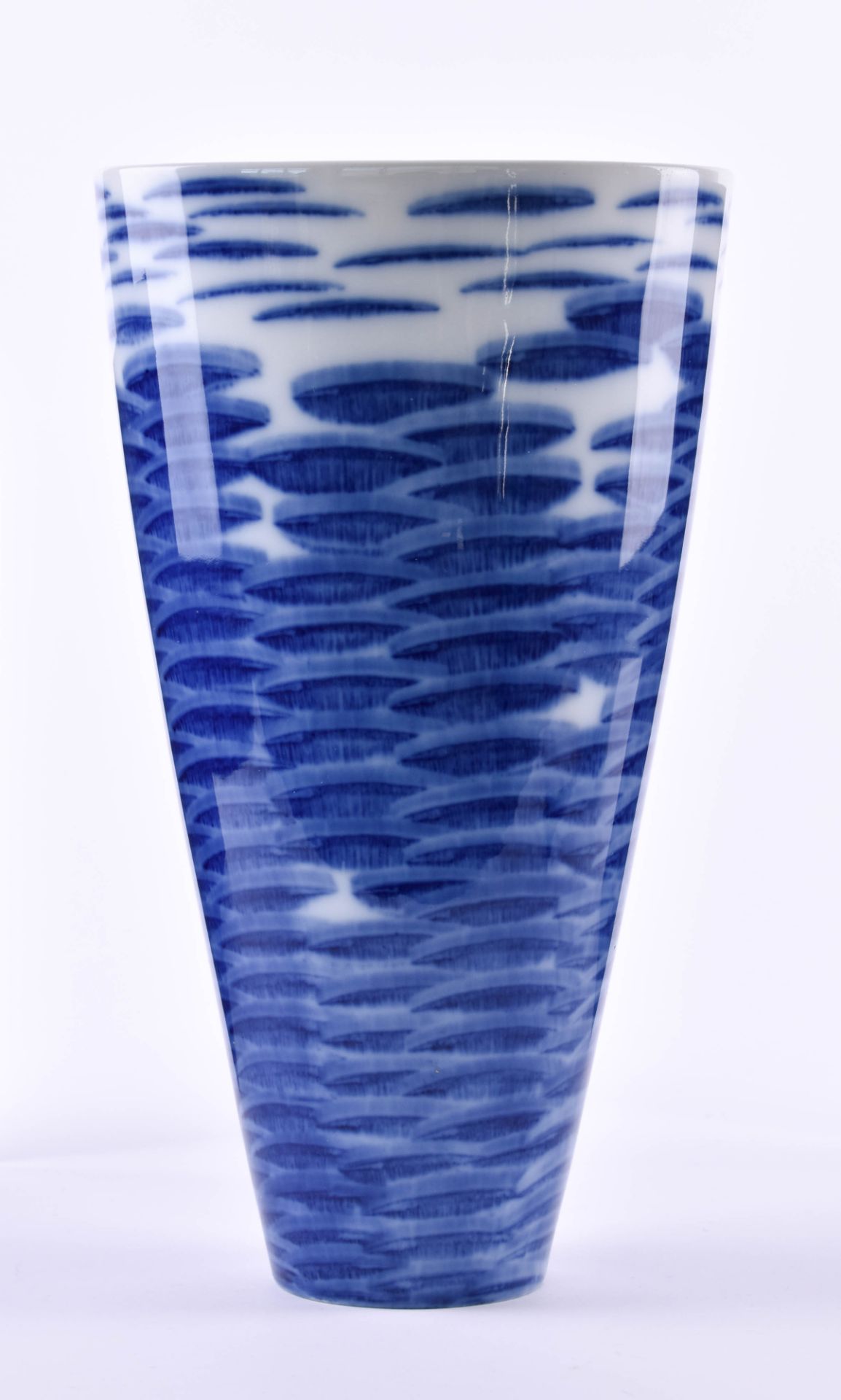 Vase KPMunderglaze blue decor, blue scepter mark, height: 30 cmVase KPMunterglasurblaues Dekor,