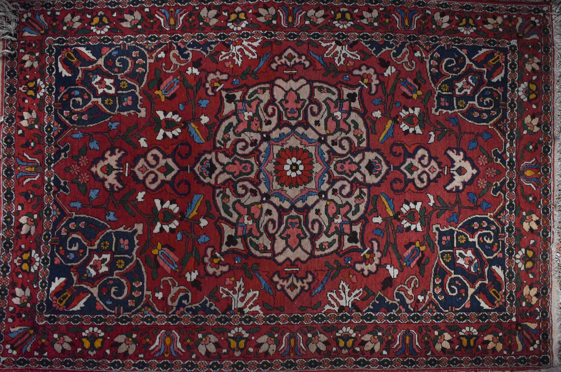 Old oriental carpet214 cm x 141 cmAlter Orientalischer Teppich214 cm x 141 cm