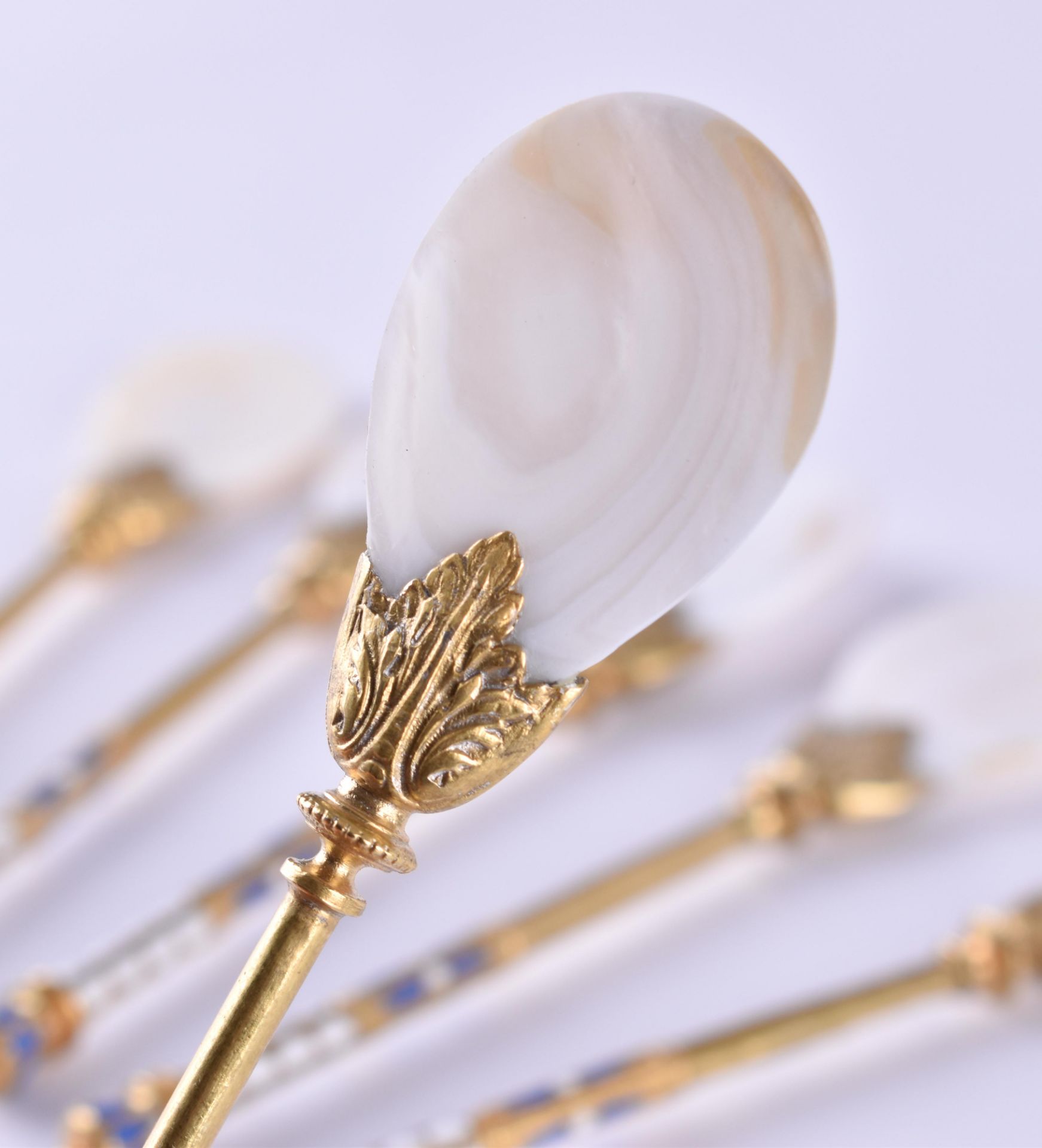 Caviar spoon Russia6 pieces, mother-of-pearl, silver 88 Zolotnik gilded and enamelled, cyrillic - Bild 3 aus 5