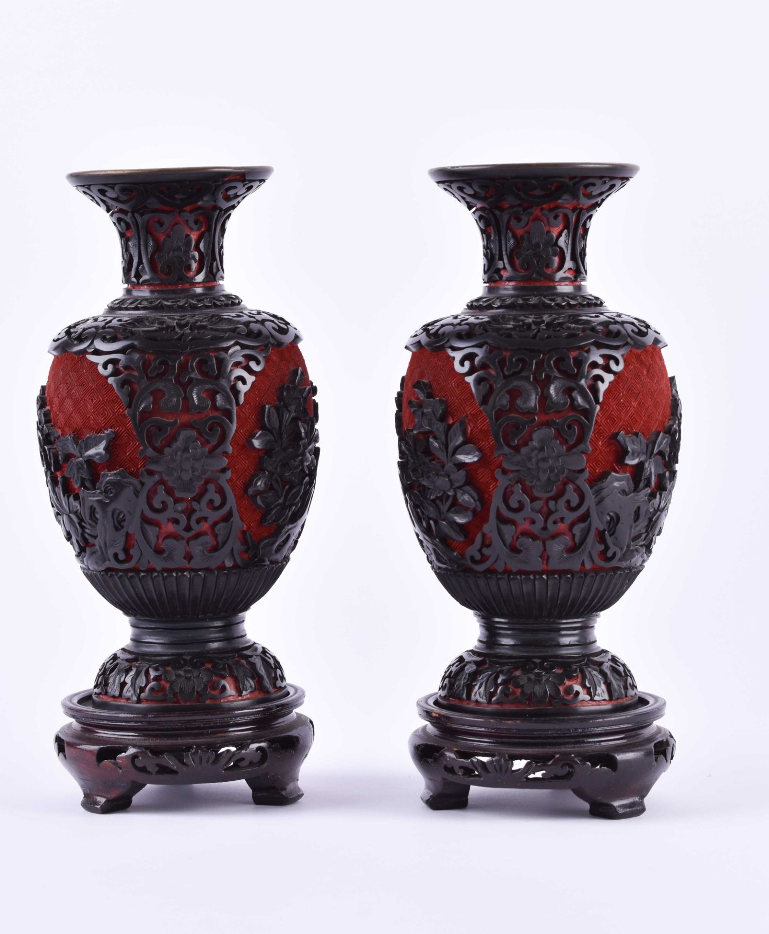 Pair of lacquer vases China 20th centuryeach standing on a wooden base, total height 21 cmPaar - Image 2 of 6