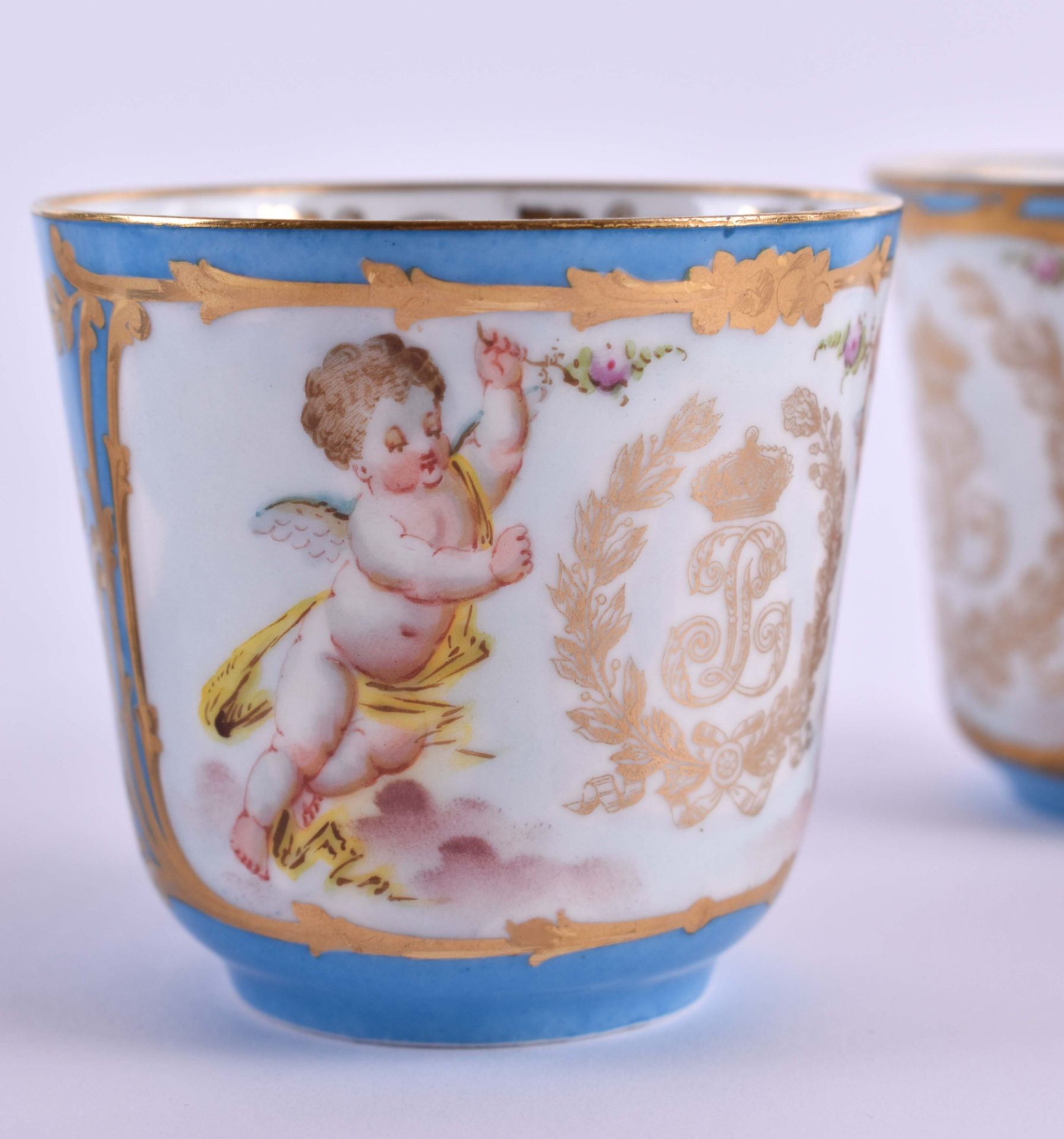 A group of Sevres KING LOUIS PHILIPPE DE FRANCE 18467 pieces, 4 coffee cups (height: 6.2 cm), 2 - Bild 4 aus 7