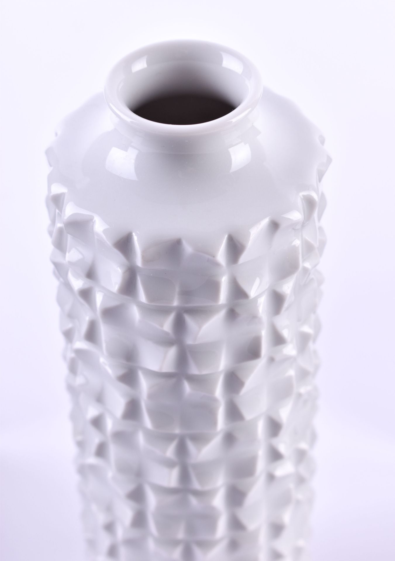 Vase Meissenwhite porcelain, blue swords mark, 1st choice, height: 23 cmVase MeissenWeißporzellan, - Bild 2 aus 4