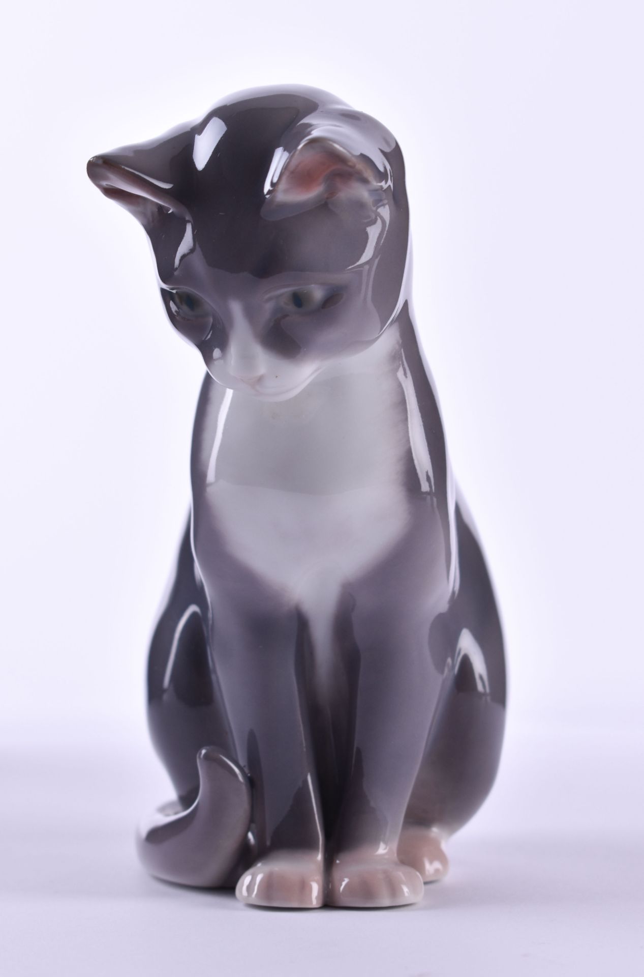 Figur Bing & Gröhndal DenmarkKatze, farbig staffiert, Bodenmarke, 1 . Wahl H: 12,5 cmFigure Bing & - Image 2 of 6