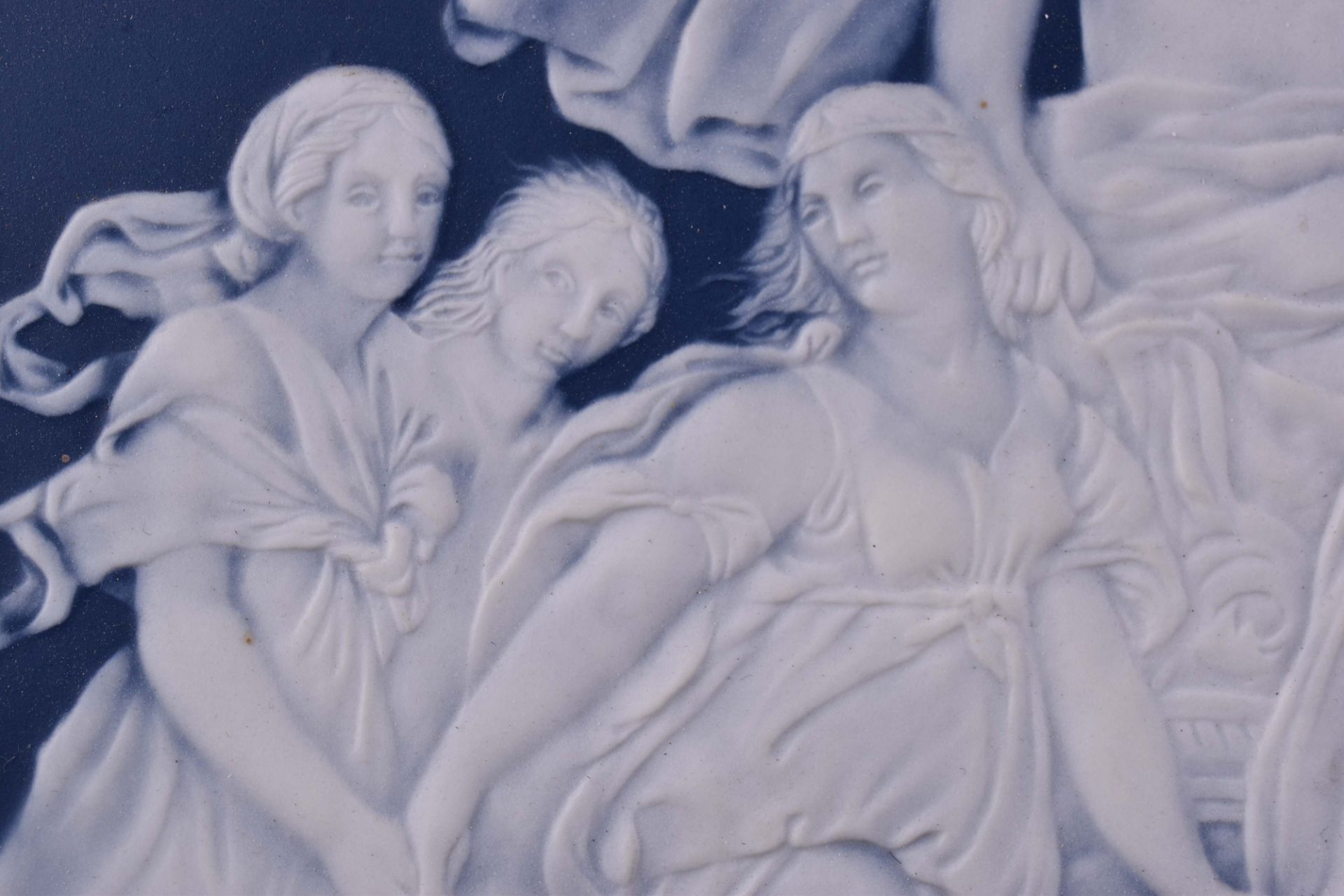 Porzellanbildplatte Aurora Villeroy & Bochmythologische Szene, Weißporzellan auf blauem Grund, - Bild 3 aus 5
