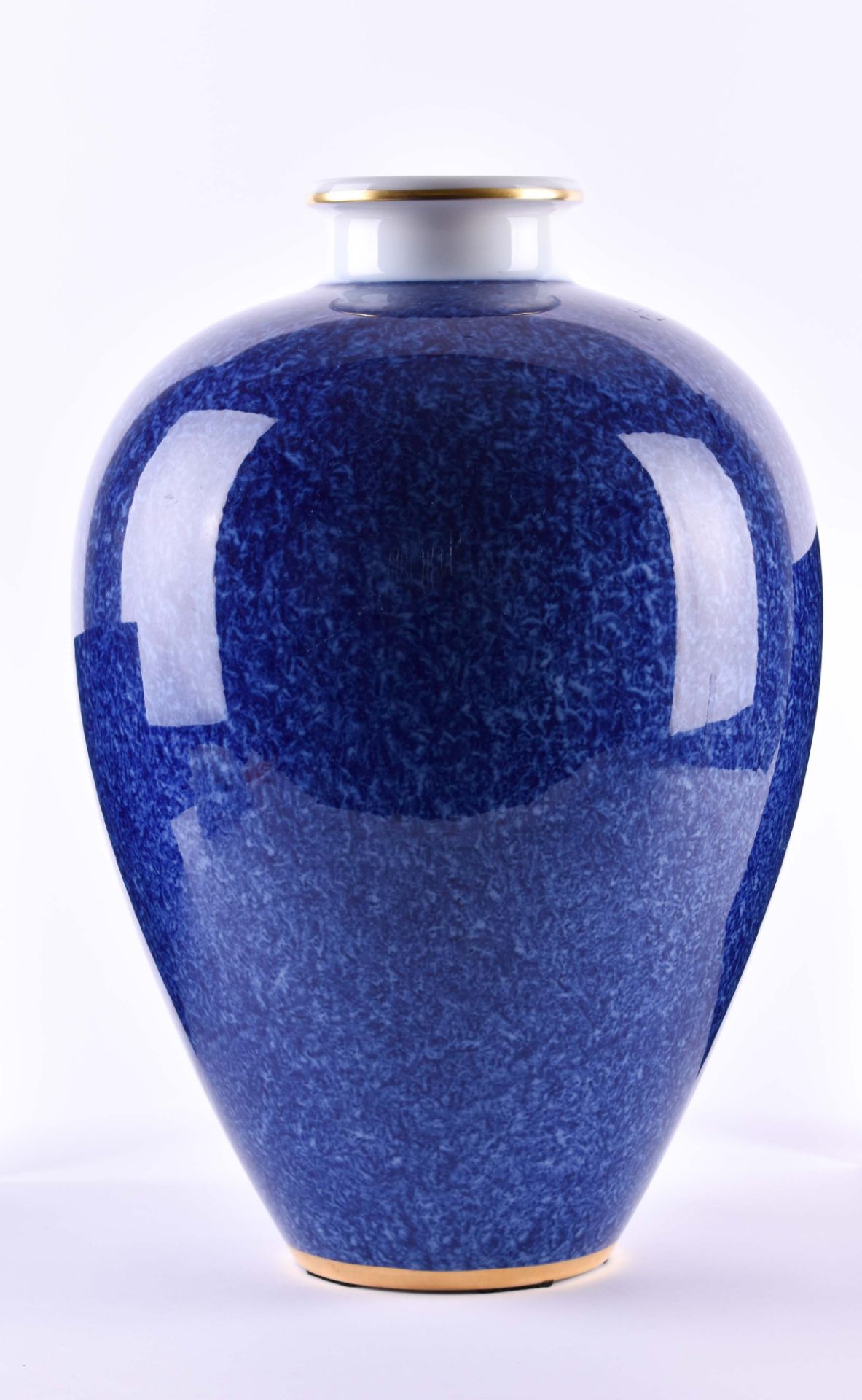 Vase KPMblau gesprenkelt mit Mattgoldfassung, blauer und grüner Reichsapfel, 1. Wahl, blaue