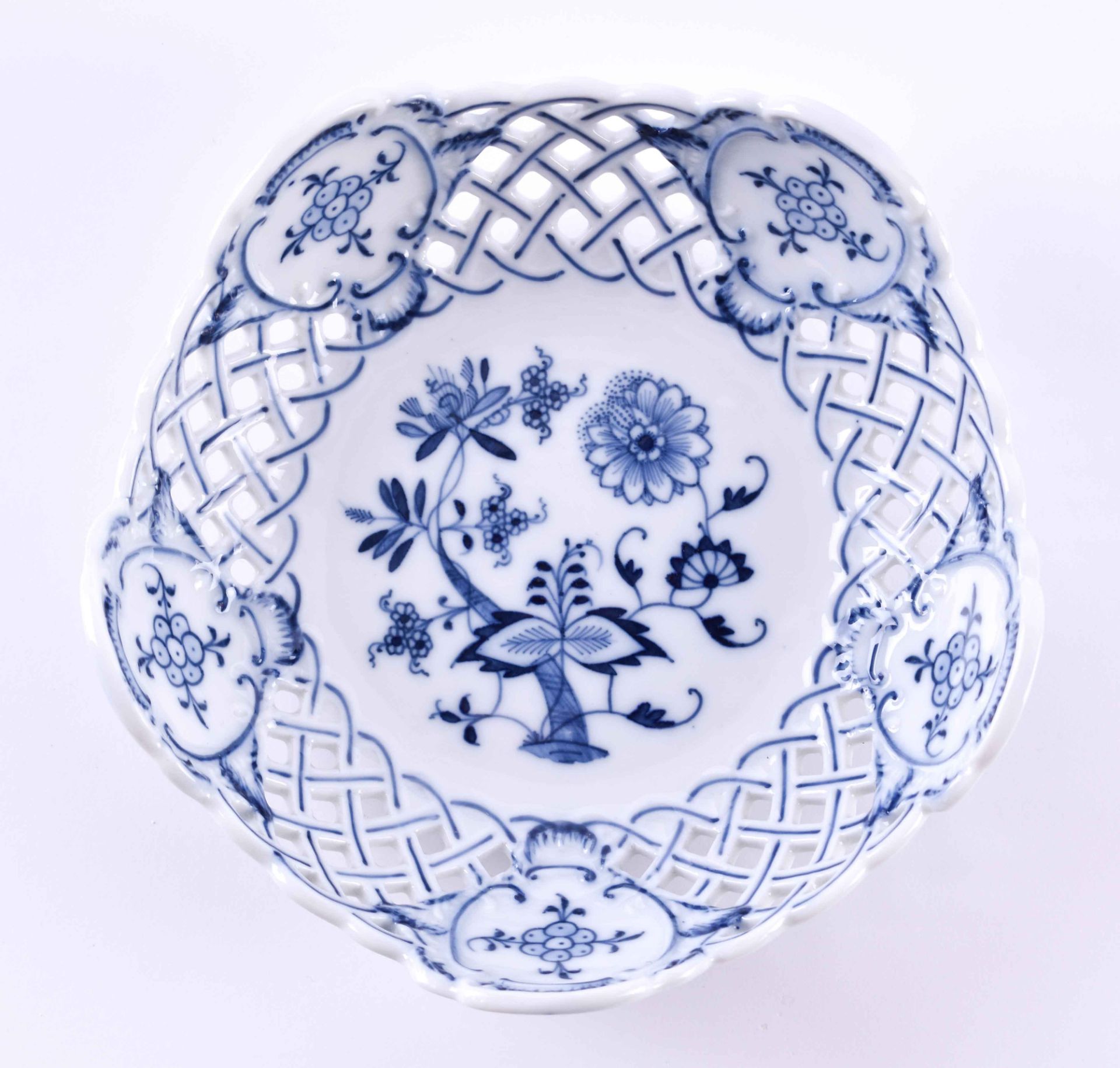 Konfektschale Stadt MeissenZwiebelmuster, gemarkt, H: 5 cm, Ø 15 cmCandy bowl Stadt Meissendecor