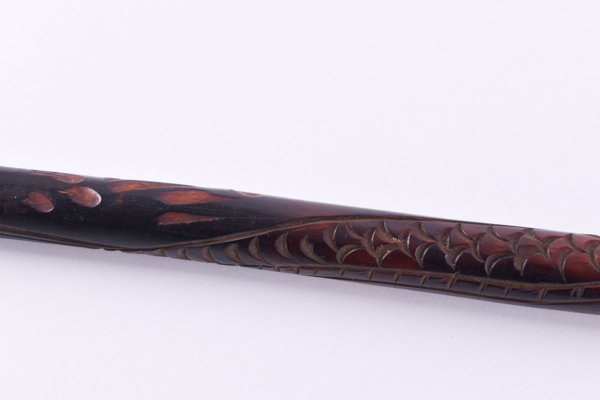 Gehstock China Qing DynastieWurzelholz, beschnitzt umlaufend mit Drachenmotiven, L: 103 cmWalking - Bild 2 aus 6