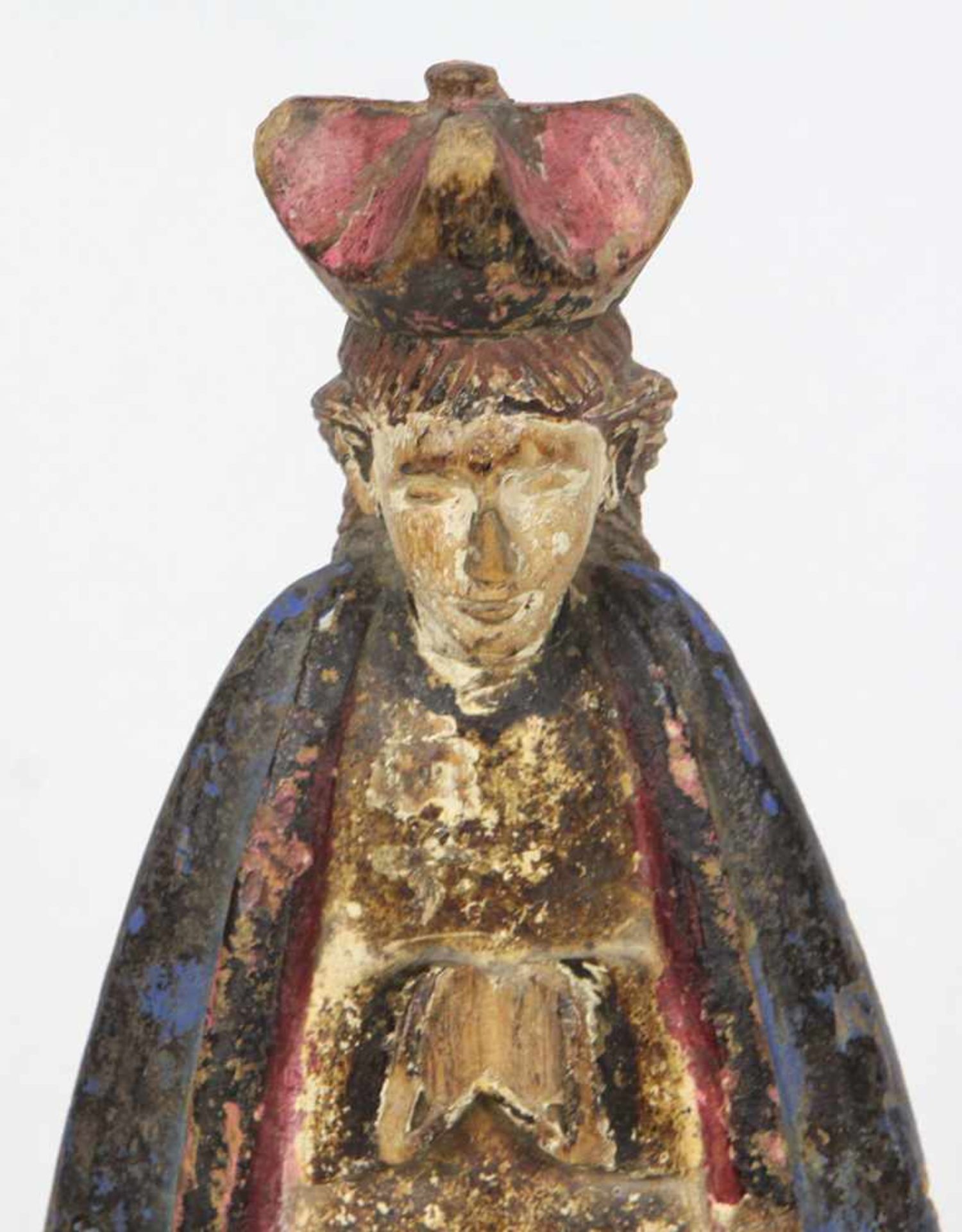 geschnitzte Madonna 19. Jhd.Holz von Hand beschnitzt u. farbig gefasst, flacher Korpus mit leicht - Bild 2 aus 3