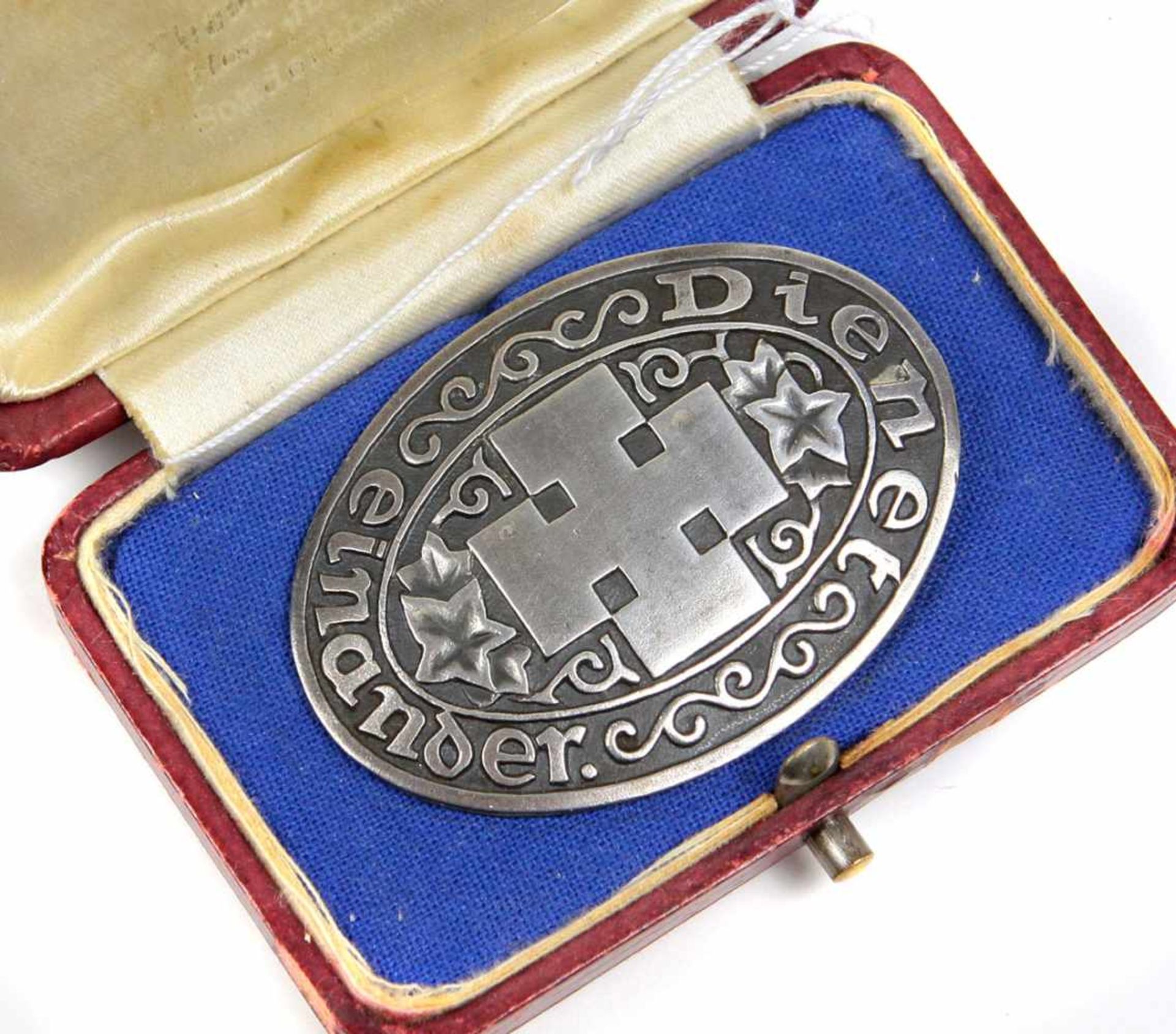 Abzeichen Sachsen in Silberpunziert 990, ovale leicht gewölbte Form, zentrales Symbol des Ev.