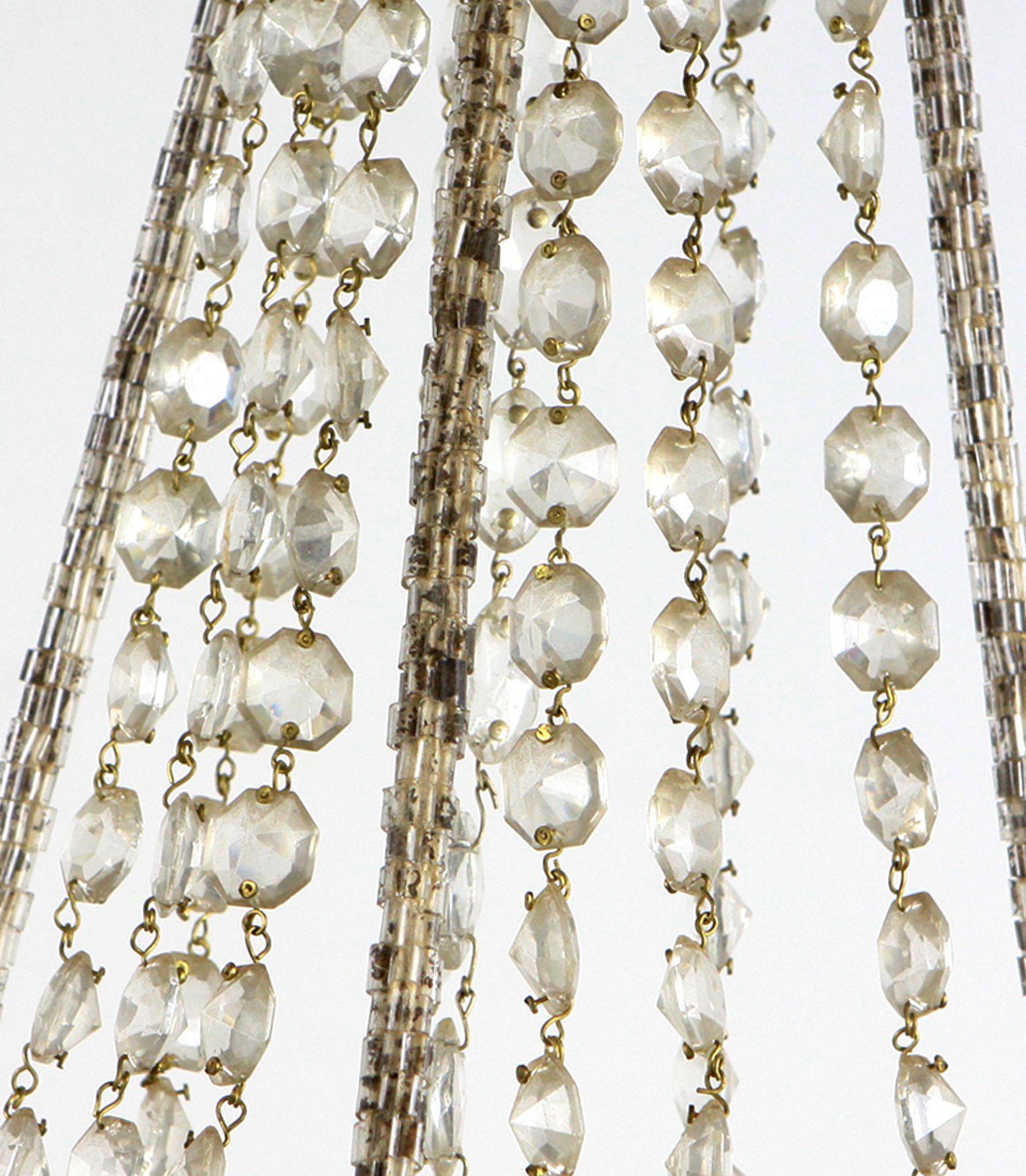 Biedermeier Glasperlleuchter um 1840/50mit farblosen u. versilberten Perlen geschmückter Reif an 3- - Bild 4 aus 4